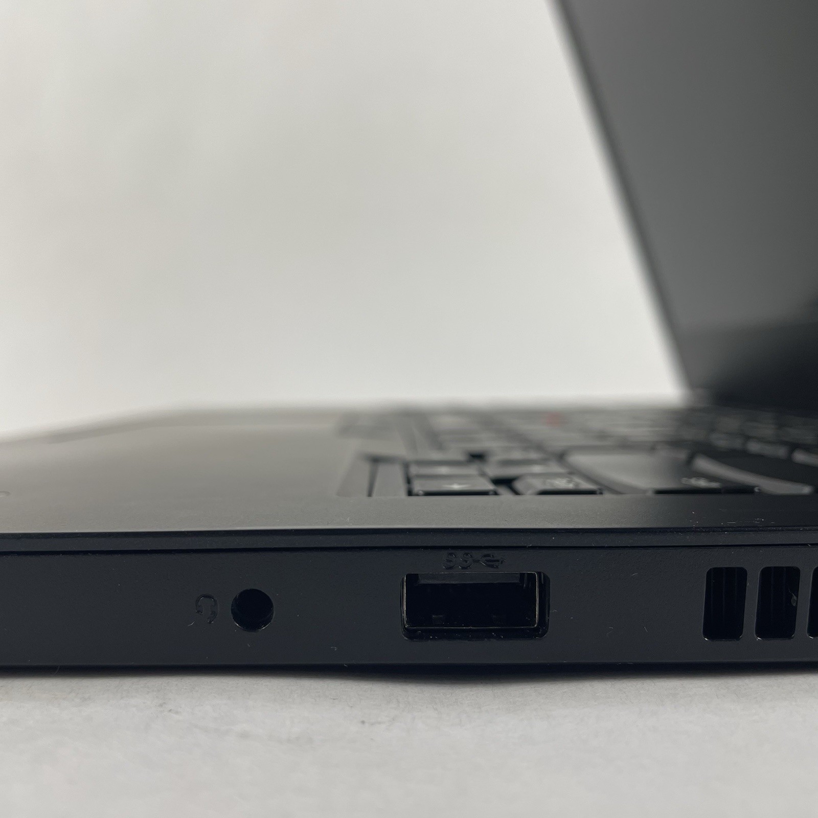 Lenovo ThinkPad L14 Gen 1 14″ i5-10210U 1.60GHz 8GB RAM No SSD No OS – READ