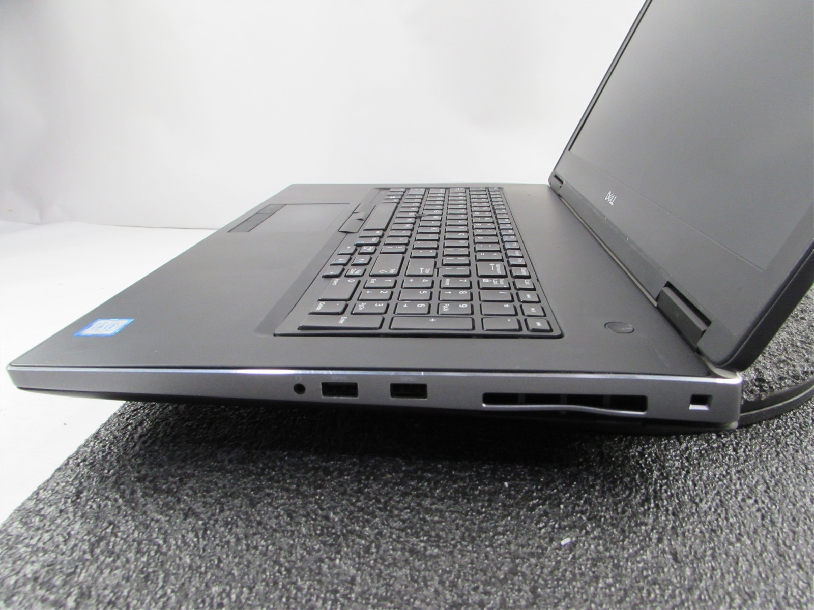 DELL PRECISION 7730 CORE I7-8750H NO SSD 128GB RAM NVIDIA QUADRO P3200 NO O.S