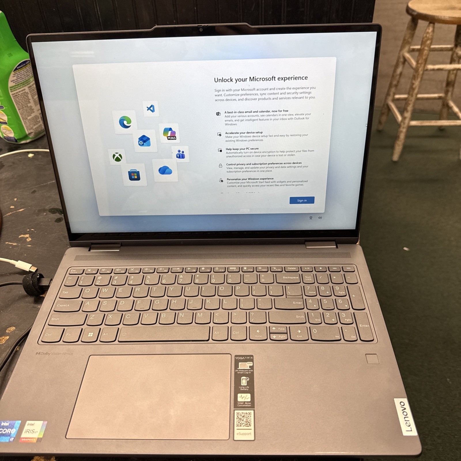 Lenovo Yoga 7 16IRL8 Intel Core i5-1335U, 16 GB RAM 256 GB SSD