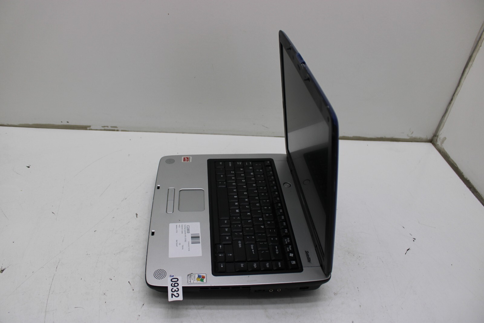 Toshiba Satellite A65-S1062 Laptop Intel Celeron 192MB Ram No HDD or Battery