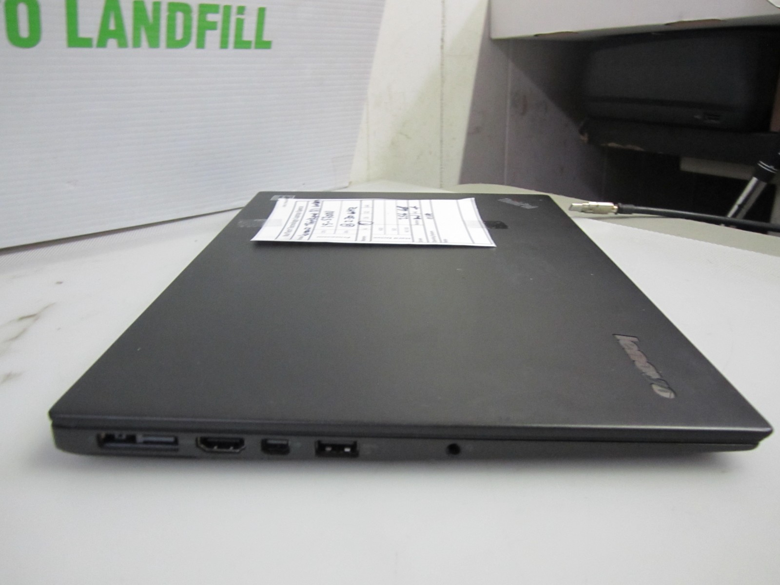 Lenovo ThinkPad X1 Carbon 2.30Ghz i5-5300U 8GB 256GB M2SSD Laptop w/ AC [NO OS]