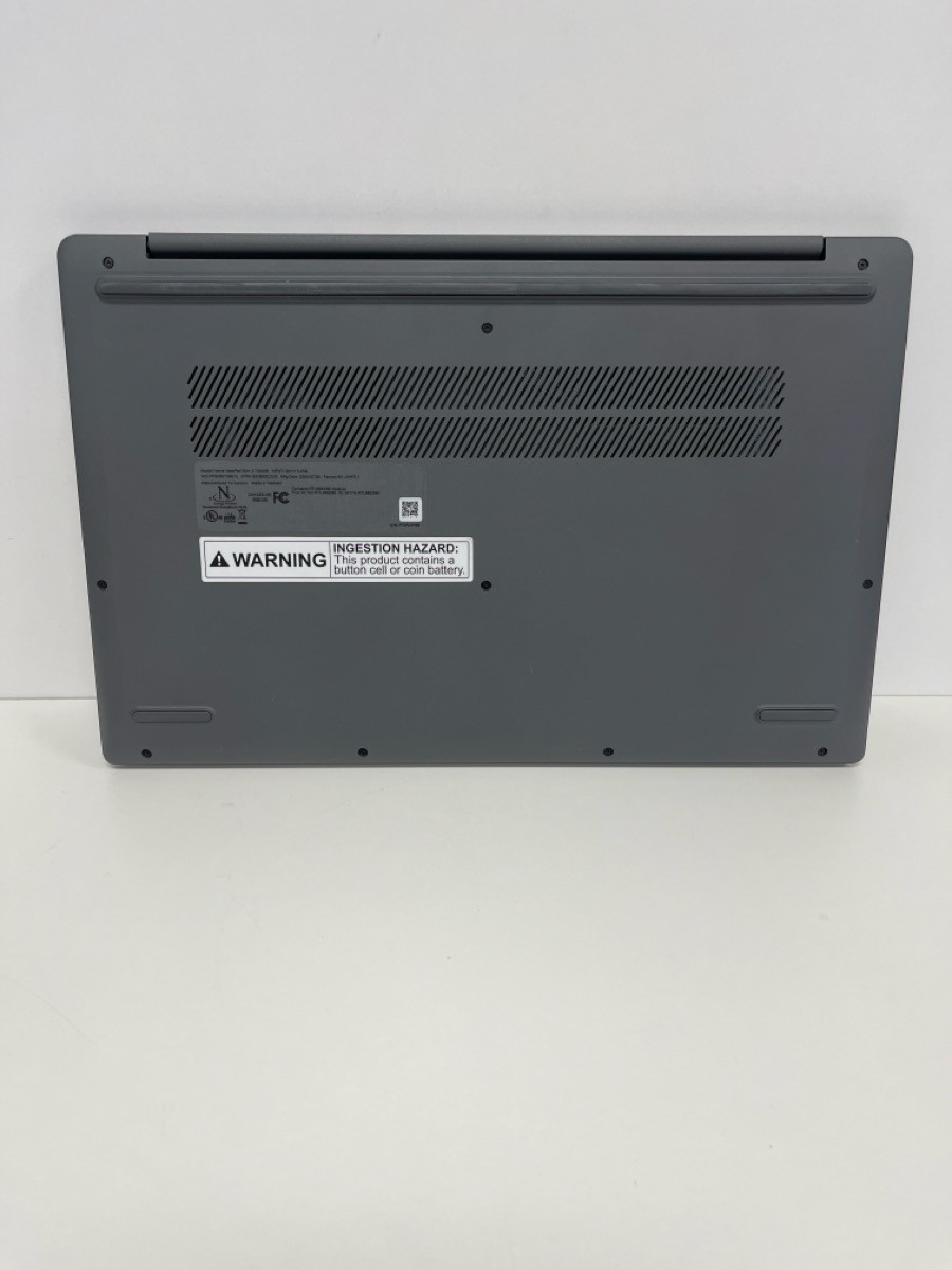 Windows 11 Lenovo ideaPad Slim 3 with 8gb 128SSD with charger. 7/2 (P04024672)