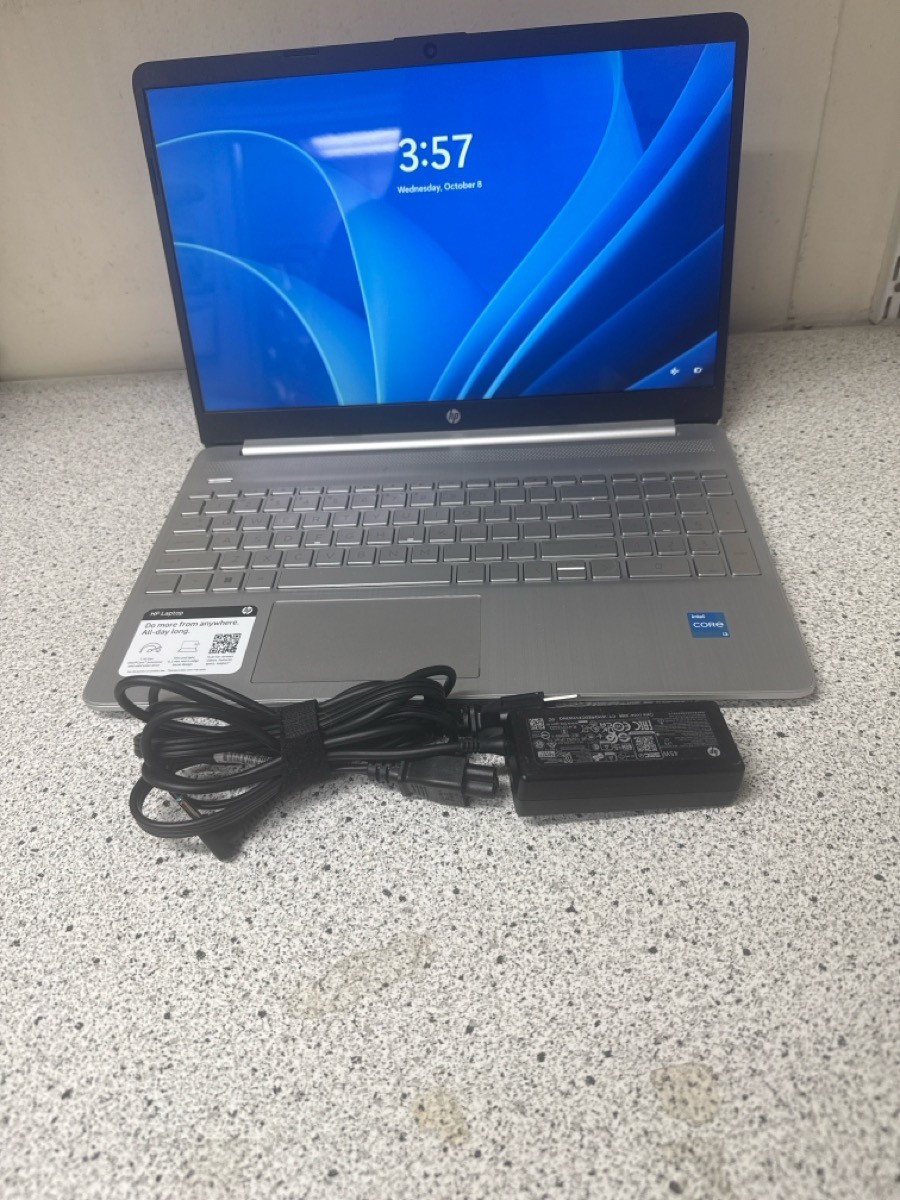 HP 15-DY2702DX | INTEL CORE I3-1115G4 3.00GHZ | 256GB | 8GB (E14002499)