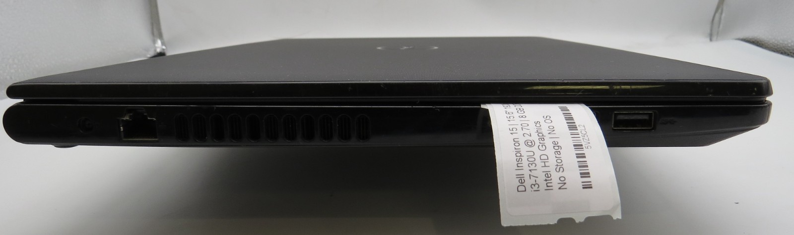 Dell Inspiron 15 3567-15.6″-i3-7130U@2.7GHz-8GB DDR4 RAM-NO STRG-NO OS **READ**