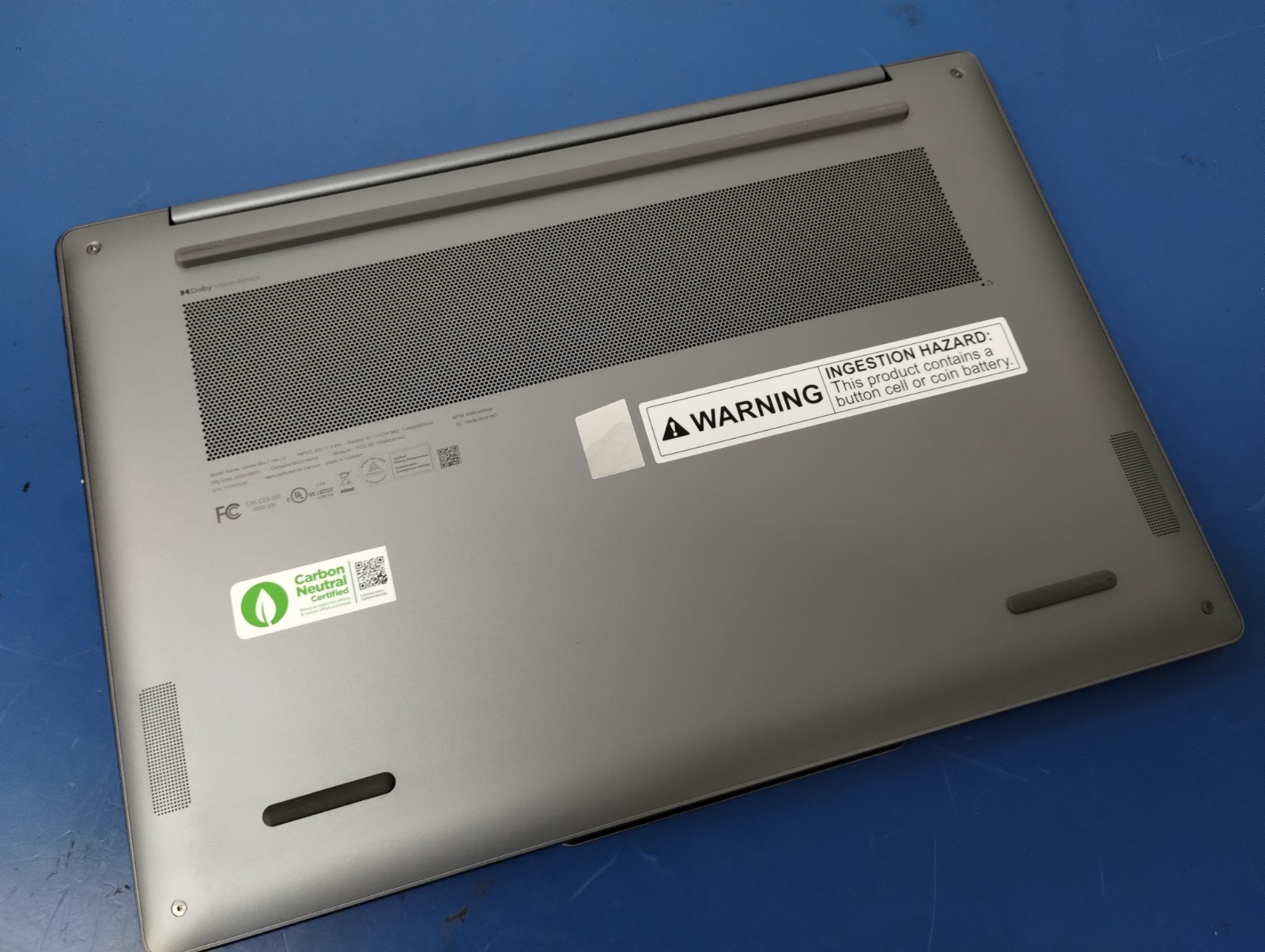 Lenovo Slim 7 14ILL10, Intel Core Ultra 7 258V, 2.20 GHz, 32 GB RAM, 1 TB NVMe