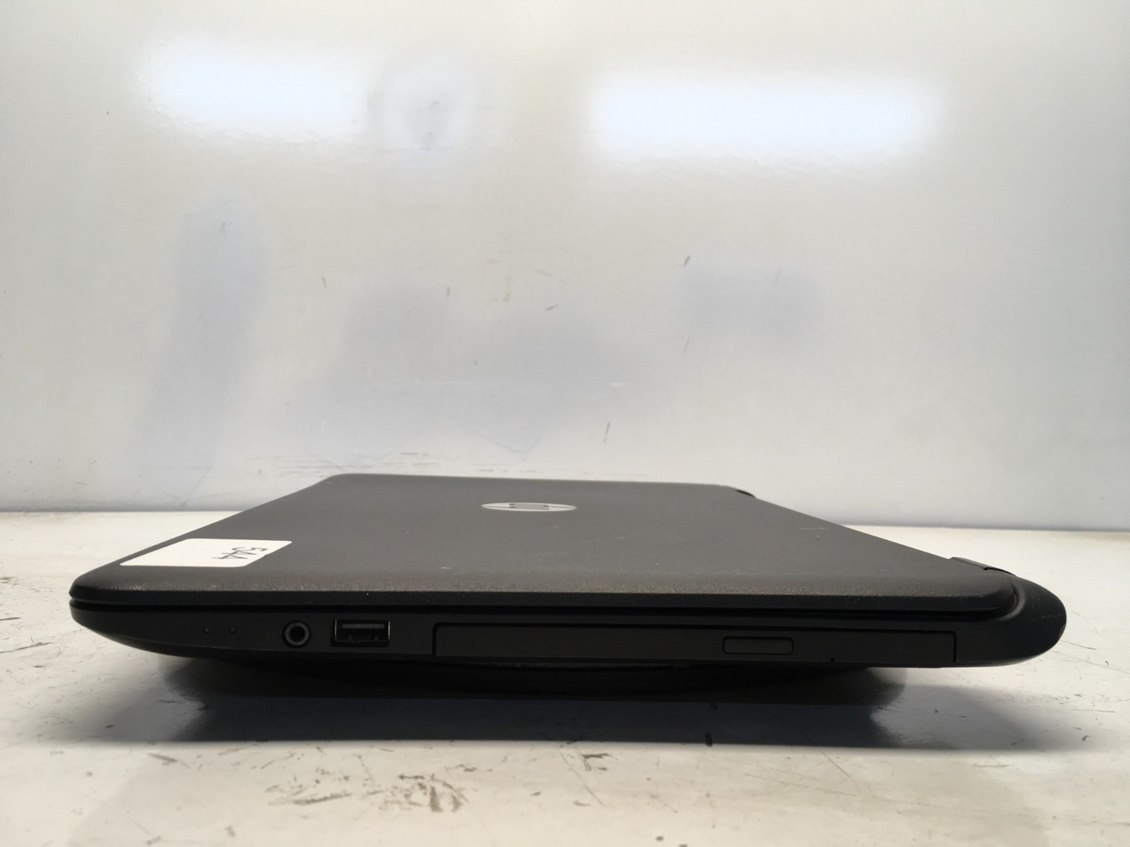 HP 15-F387WM AMD A8-7410 2200MHz 4 GB NO HDD