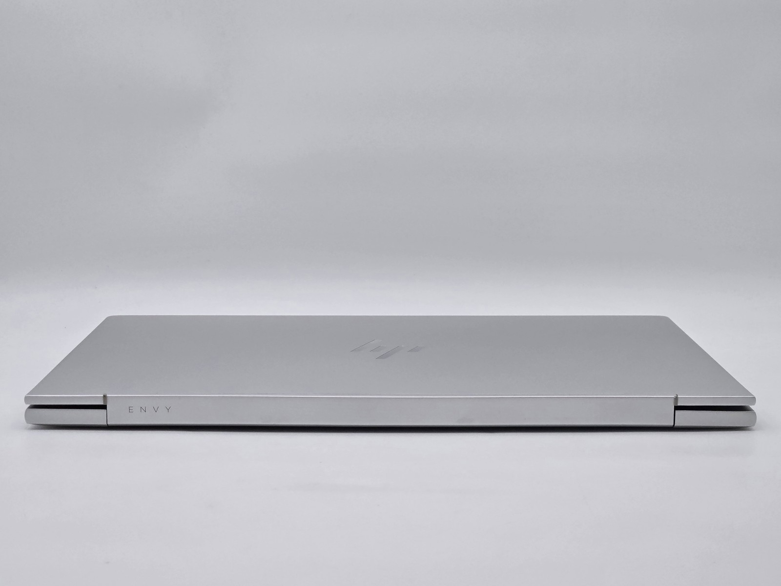 HP Envy Laptop 17-cr0013dx 17″ FHD Touch I7-1260P 512GB SSD 16GB W11 Webcam