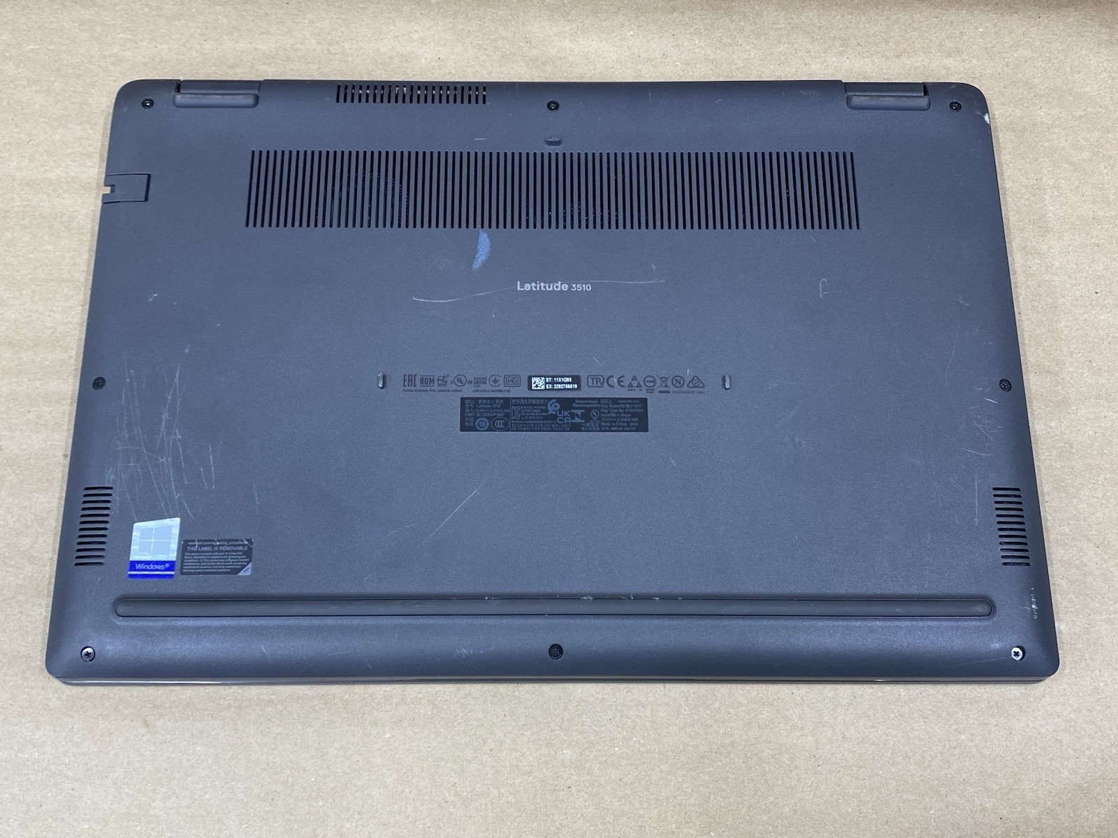 Dell Latitude 3510 – 15.5″ 1366×768 – i5-10210U – 8GB – 256GB SSD – Win 11 Pro