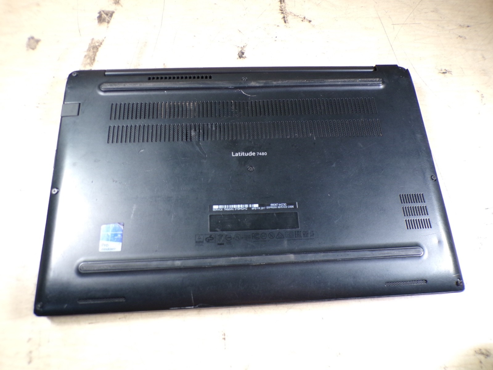 DELL LATITUDE 7480 INTEL CORE I7-7600U 2.80GHZ 8GB RAM **NO HD/ NO CADDIE/ NO OS