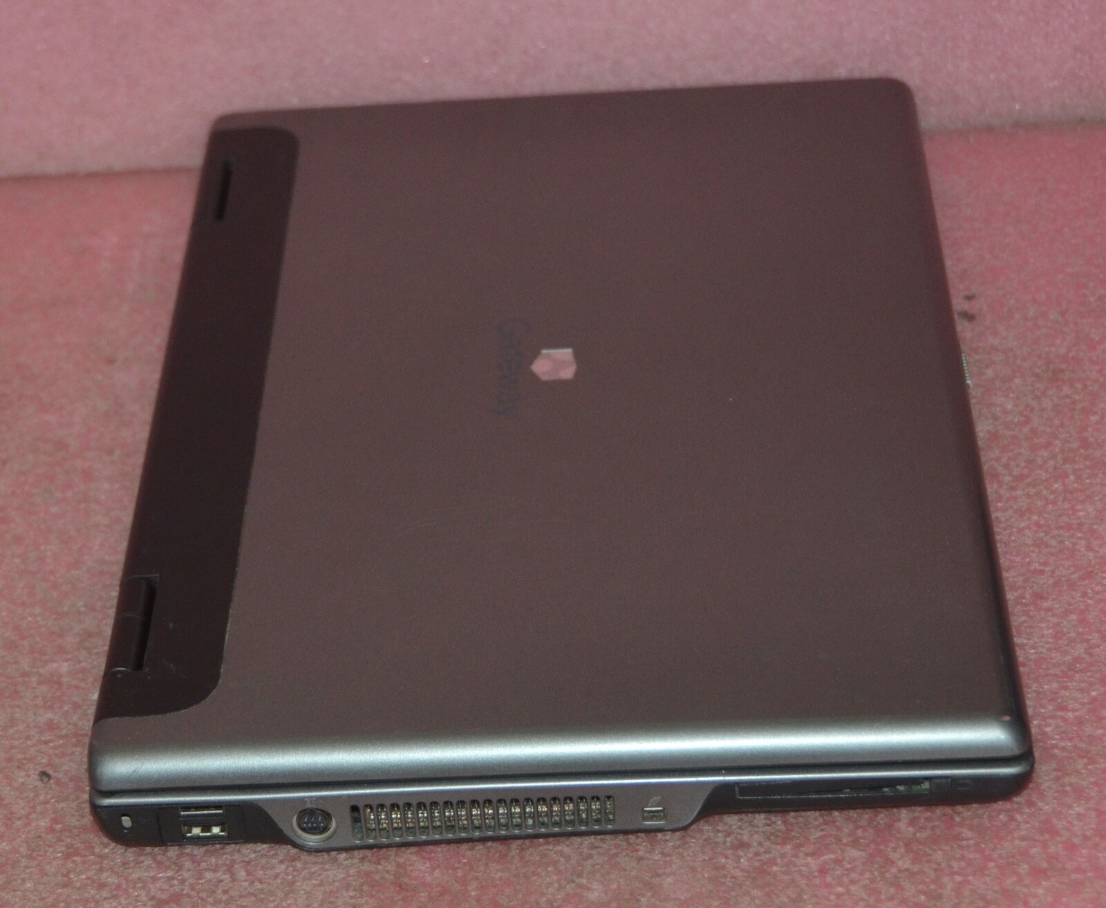 Gateway MX8741 Laptop__Intel T2130 CPU @ 1.86 GHz__1GB RAM__120GB HDD.