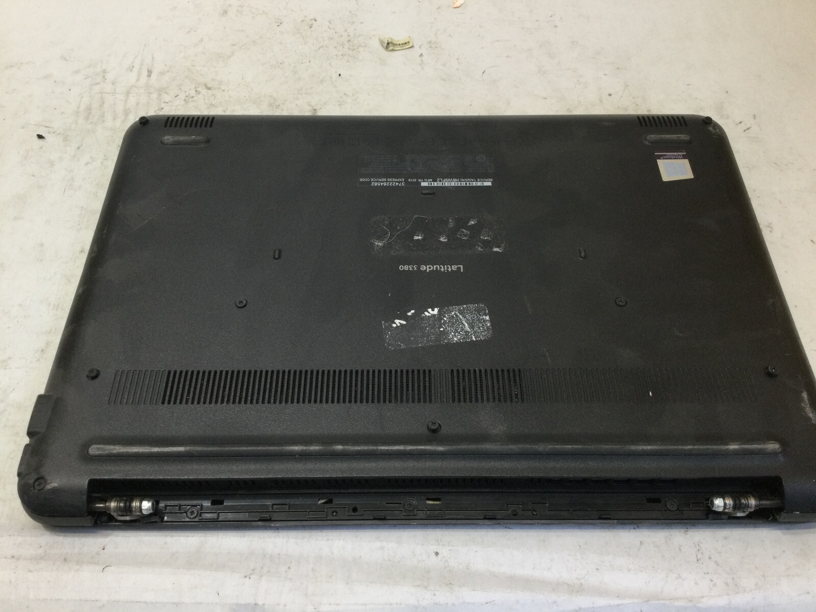 DELL LATITUDE 3380 – FOR PARTS – INTEL I5 7TH GEN – 8GB RAM -READ DESCRIP – BB