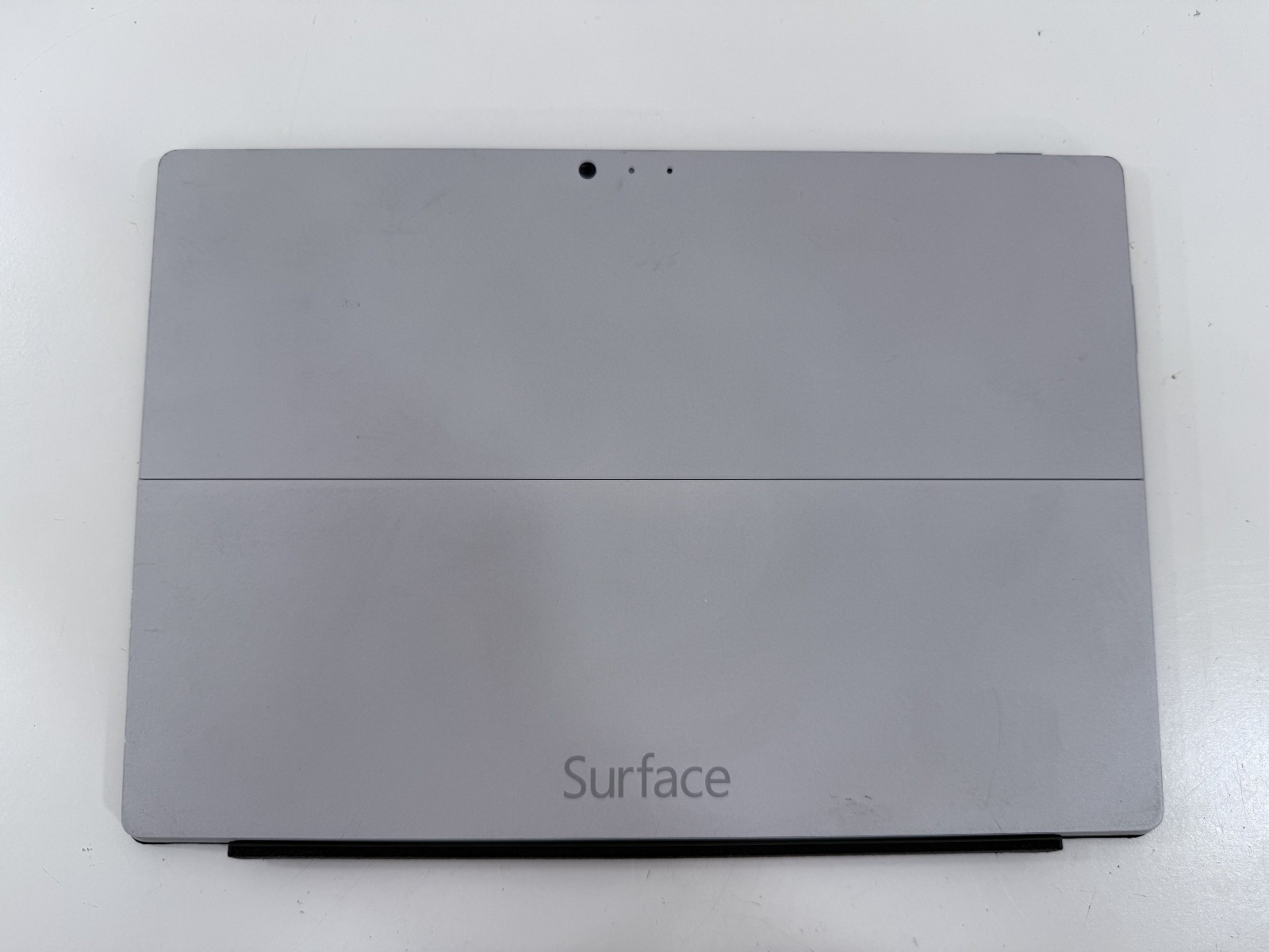 Microsoft Surface Pro 3 i3-4020Y CPU @ 1.50GHz 4 GB RAM 64 GB Win 10 Pro