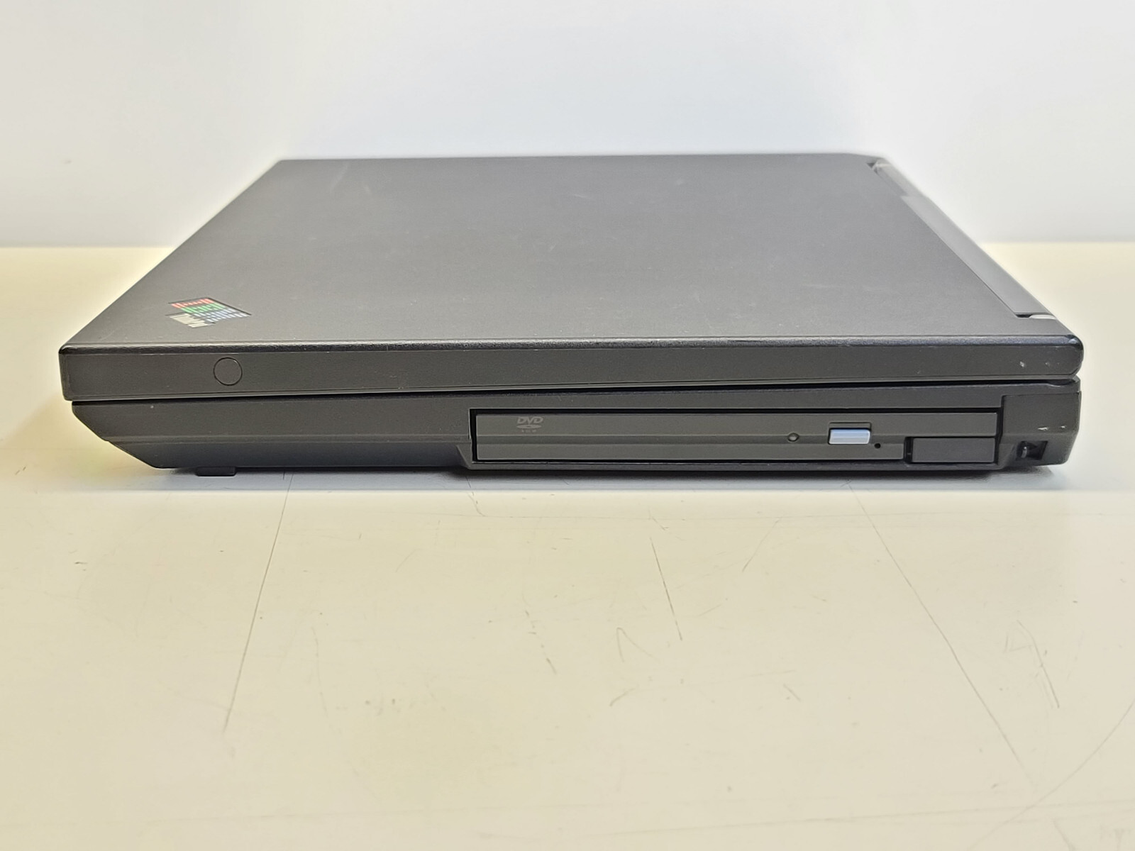 IBM Thinkpad R31 14.1″ Pentium 3 1000 + 384MB + 20GB Windows 98SE + DOCK TESTED