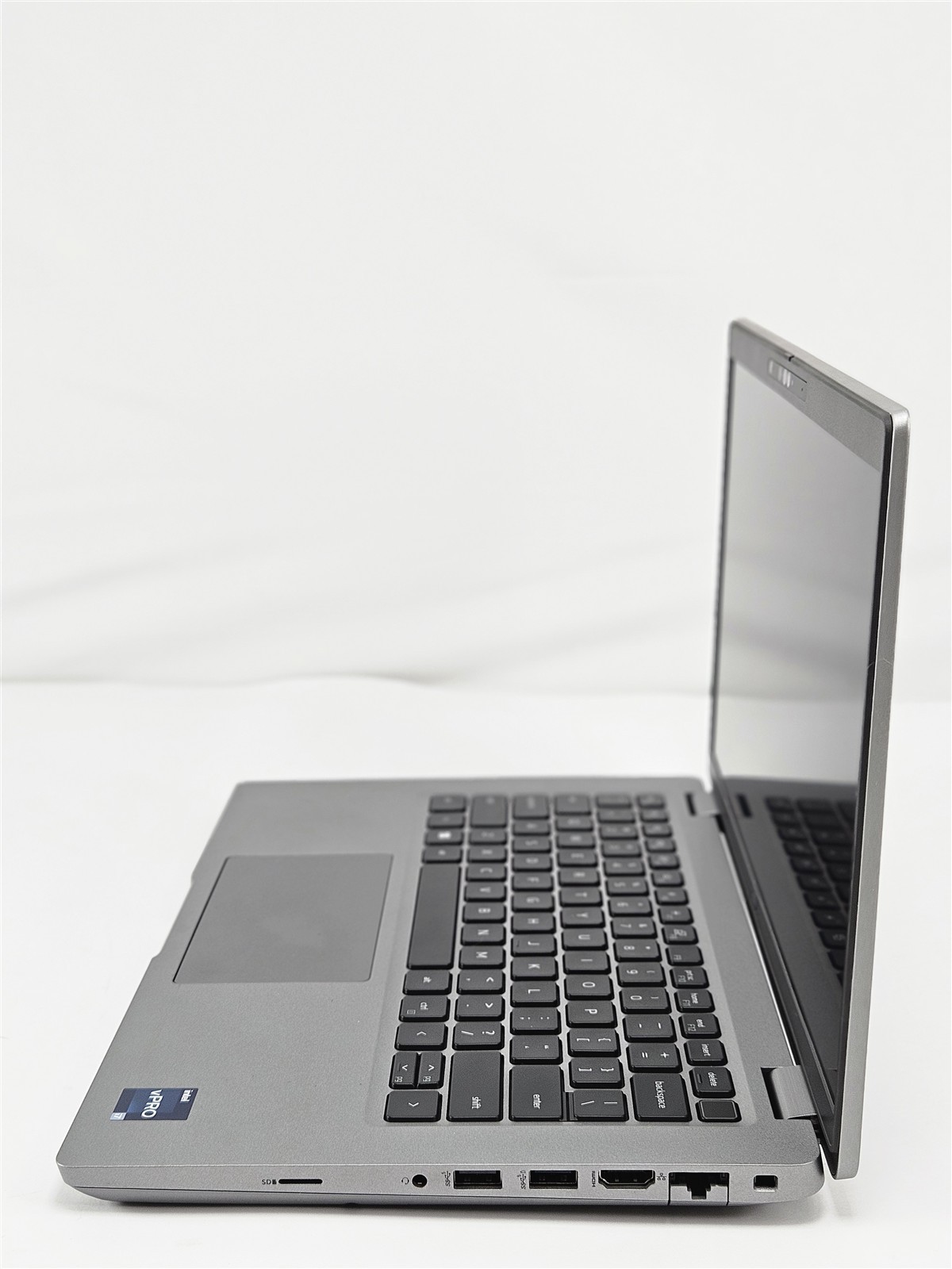 Dell Latitude 5431 i7-1270P 16GB 256GB SSD 14″ HDMI Thunderbolt 4 P137G