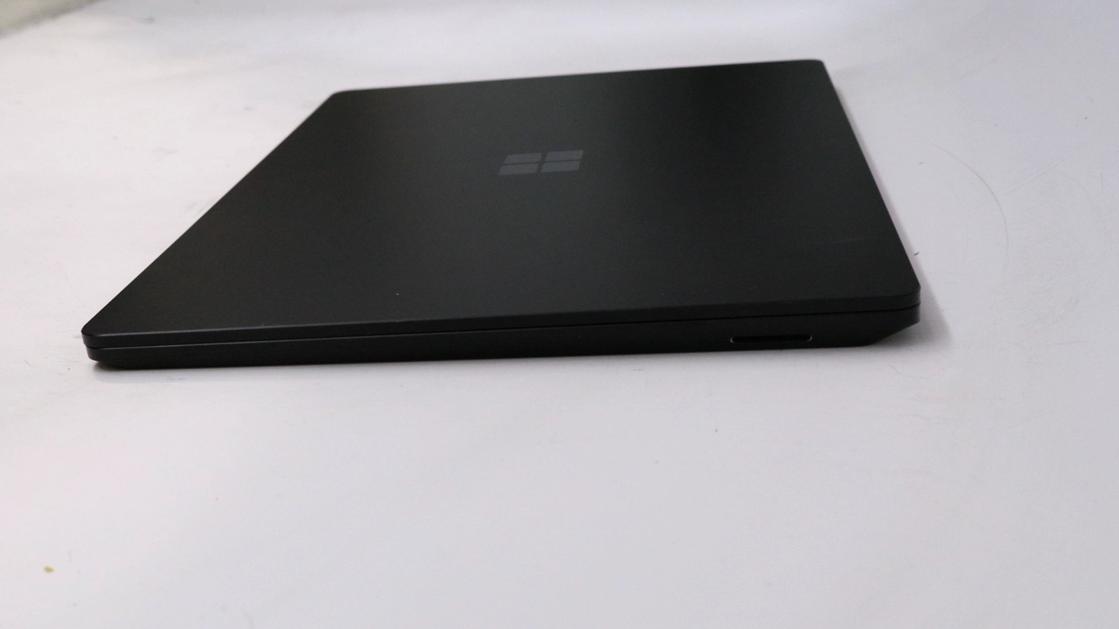 Microsoft Surface Laptop 5 15″ i7-1265u 32GB 1TB – Good