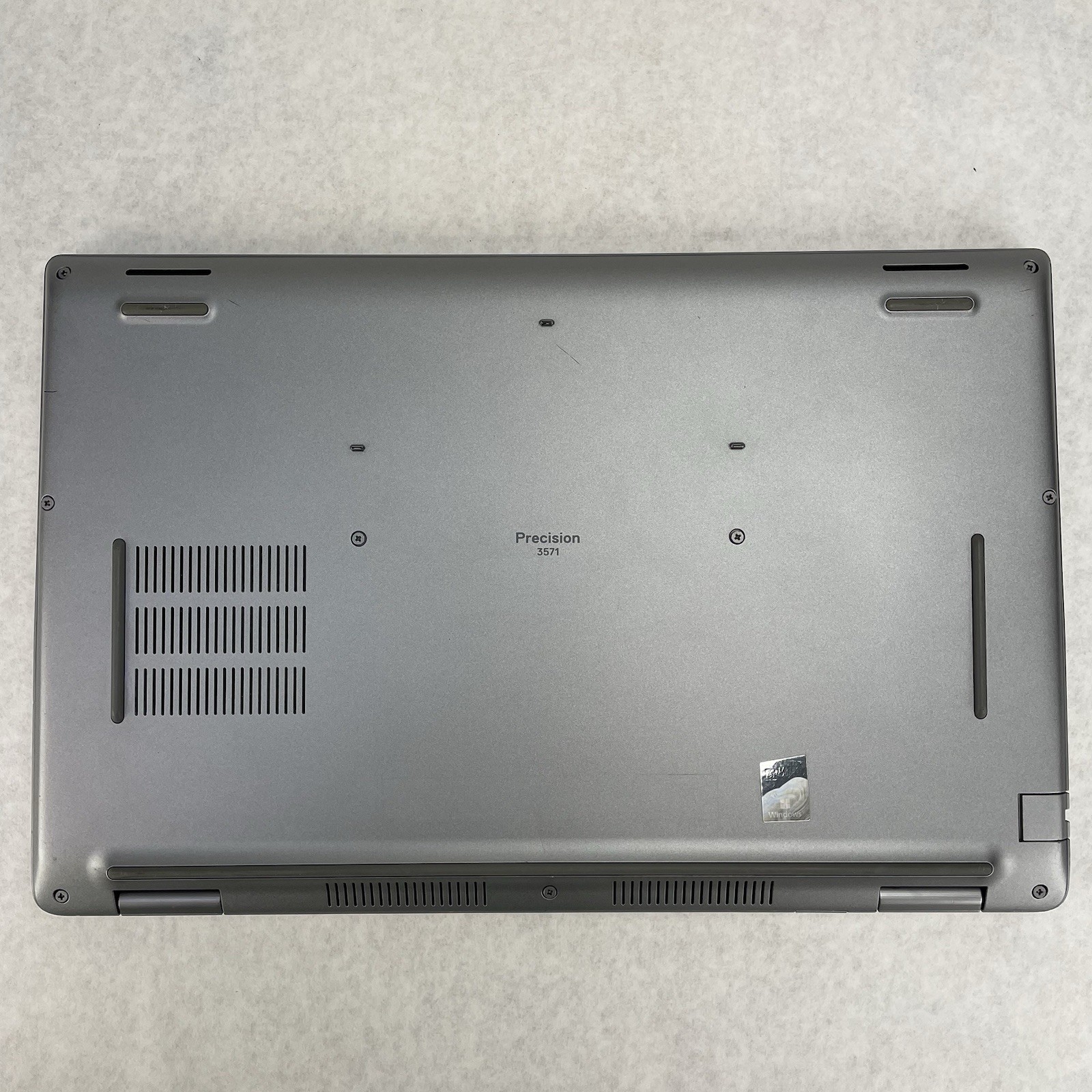 Dell Precision 3571 15.6″ i5-12500H 3.76 GHz 16 GB RAM No SSD/OS/AC