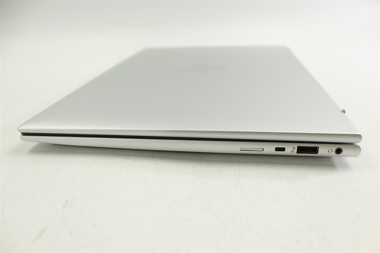 HP EliteBook 840 G11 14″ FHD Core Ultra 5 135U 1.6GHz 512GB SSD 16GB RAM W11P