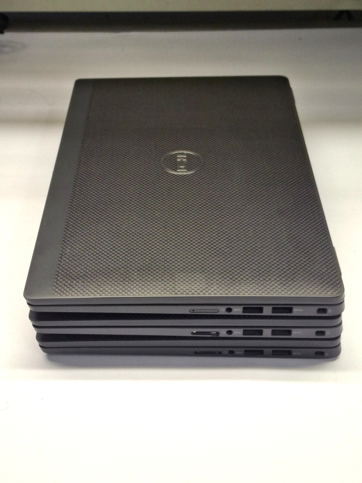 Lot of 3 Dell Latitude 7410 14″ FHD Touchscreen Intel Core i7-10610U 16GB No SSD