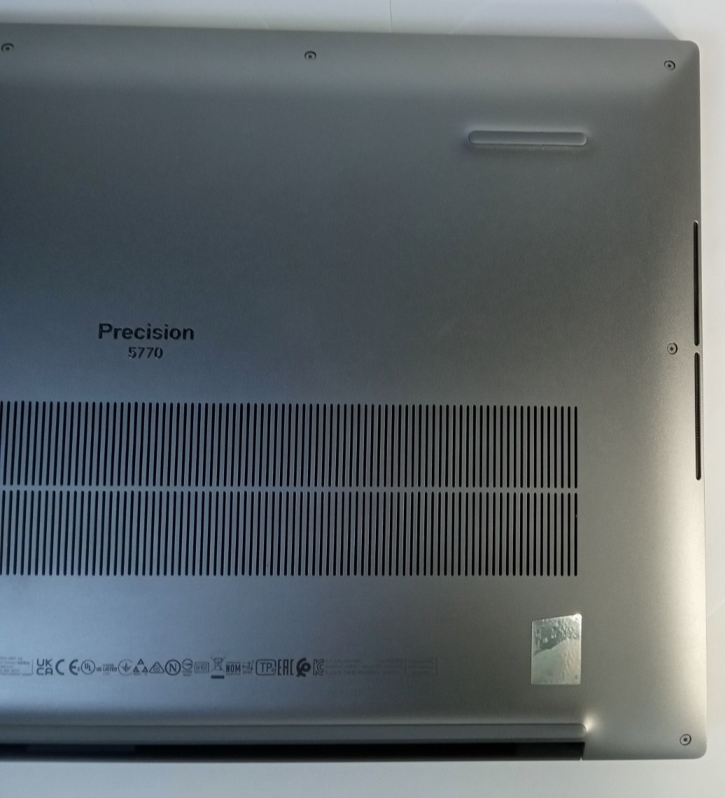 Dell Precision 5770 Intel i7-12800H 32GB RAM 1TB NVMe 17.3″ RTX A3000 WIN 11 PRO