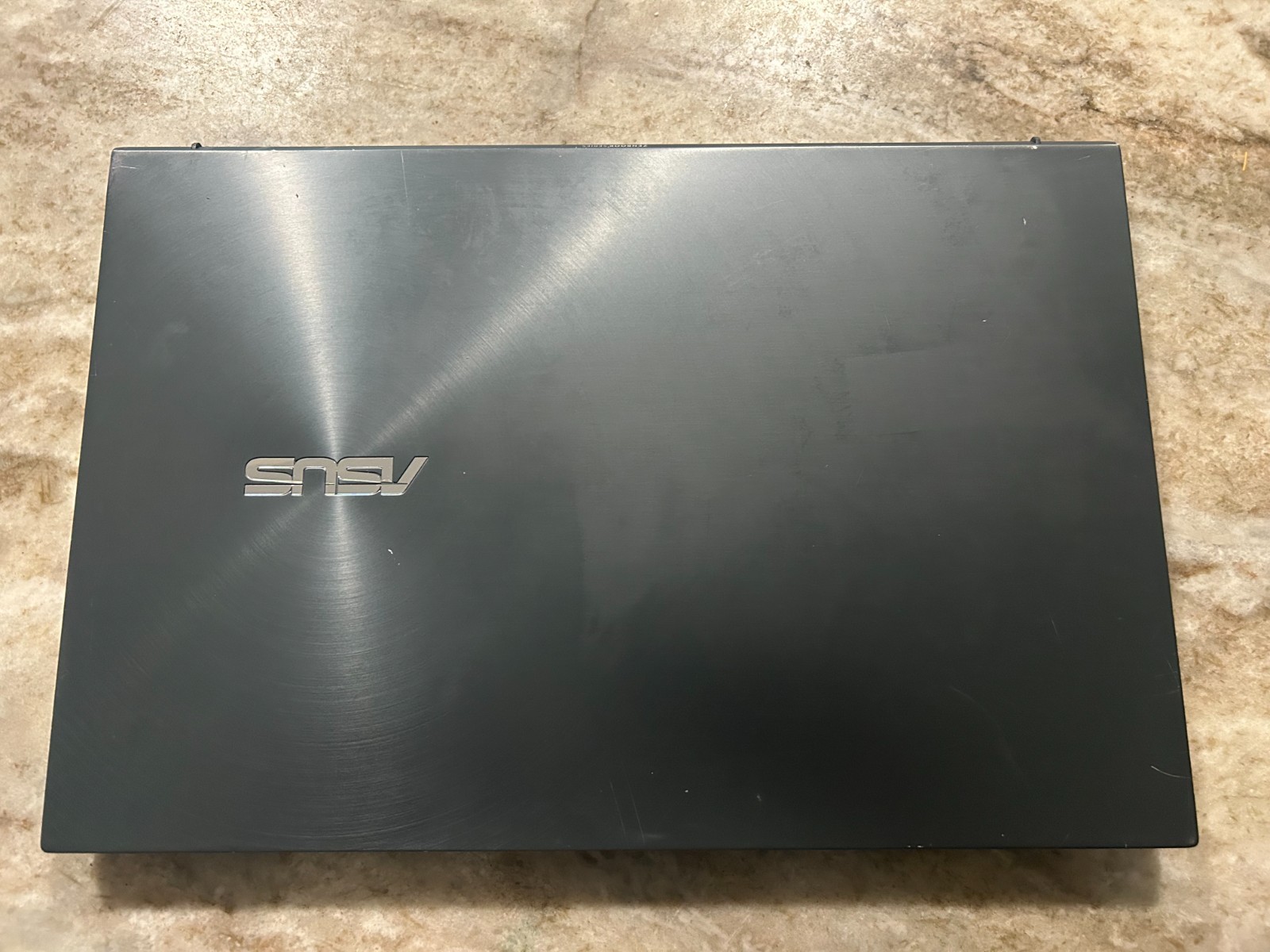 ASUS ZenBook Pro 15 OLED Ryzen 9 5900HX RTX 3050 Ti