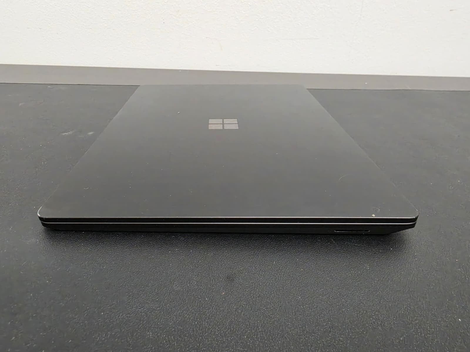 Microsoft Surface Laptop 4 – 13.5″ i7 1185G7 16GB Ram 512GB SSD Win 11 Pro