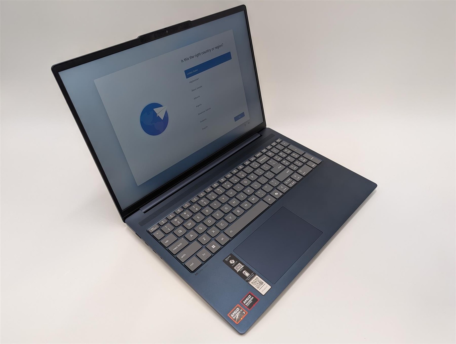 Lenovo IdeaPad Slim 5 16″ Ryzen AI 7 350 16GB 1TB SSD Radeon Blue Used-Very Good