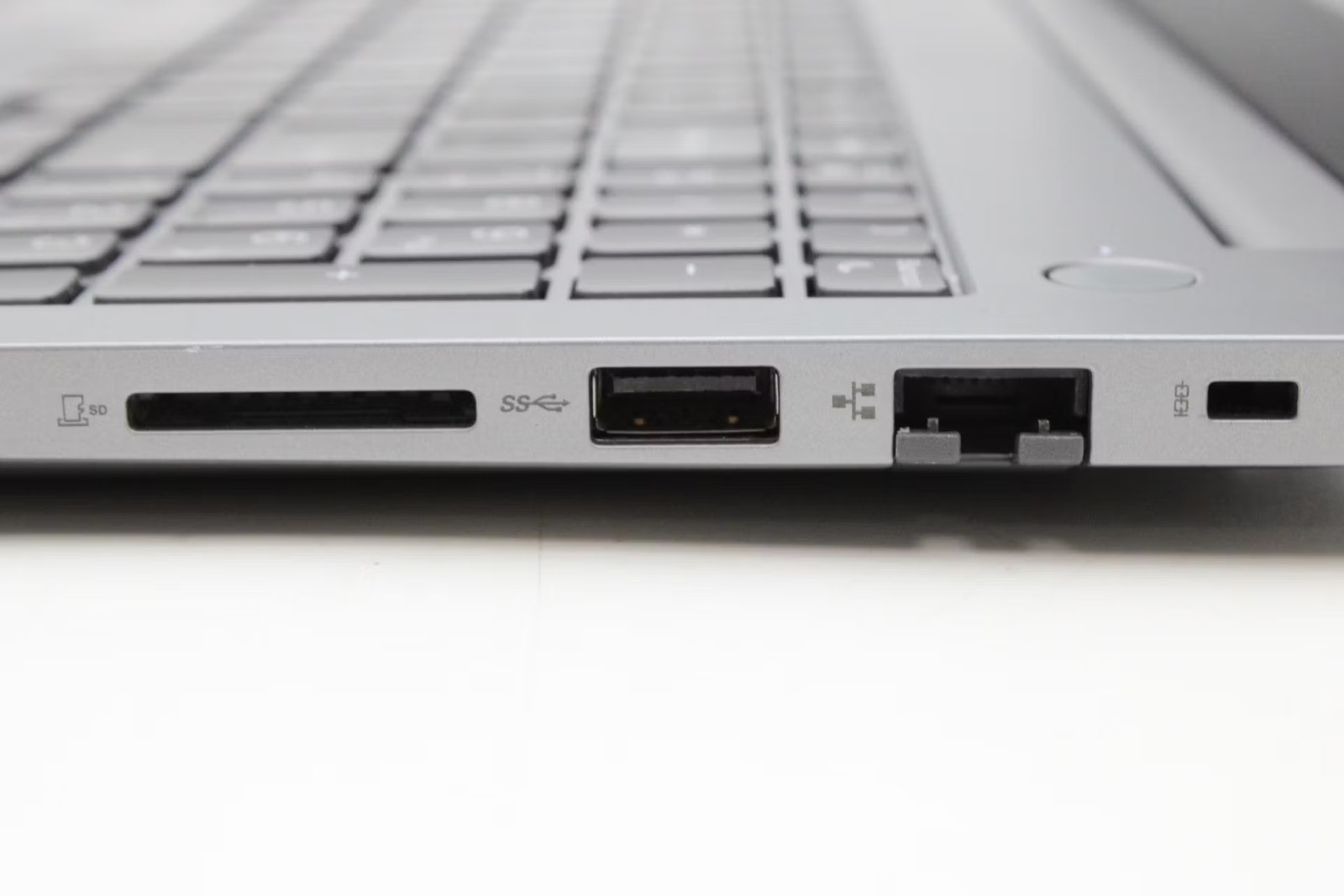Lenovo ThinkBook 16 G6 IRL 16″ i5-1335U, 256GB NVMe, 16GB RAM