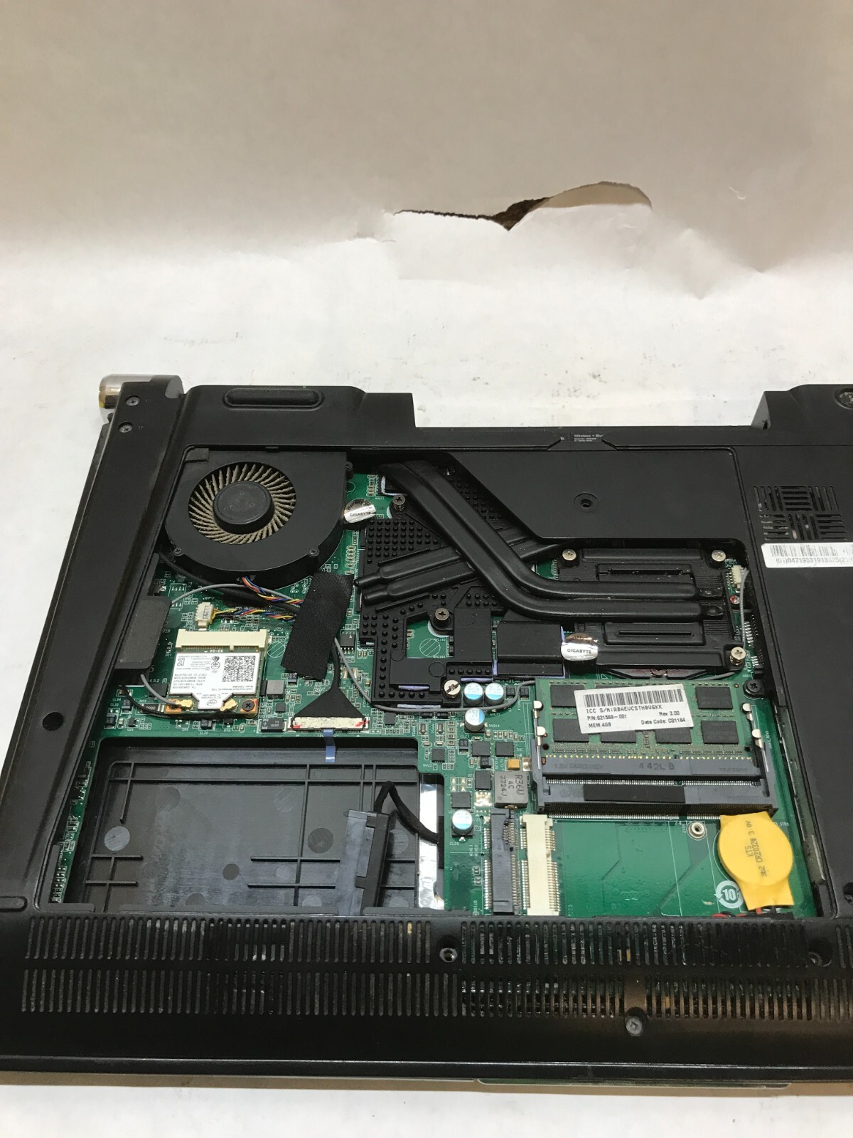 Gigabyte P25 15″ Intel Core i7-4700MQ 4GB RAM NO HDD/OS For Parts READ AS IS -DW
