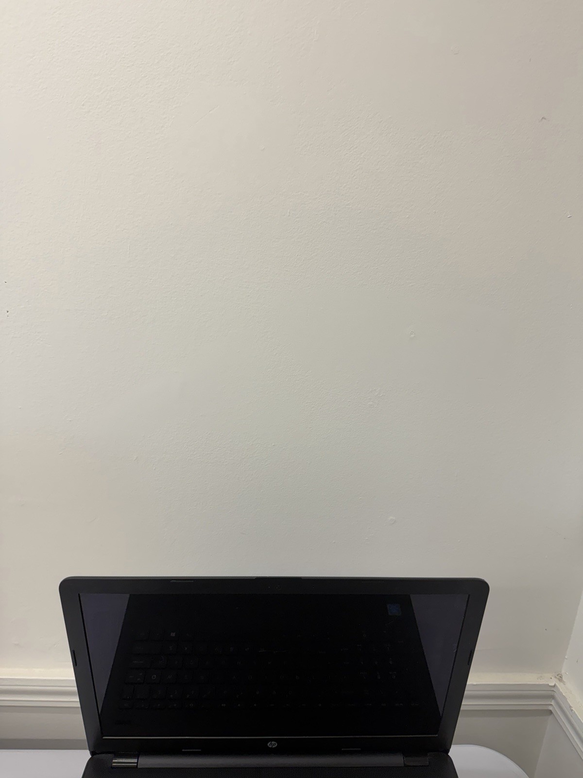 HP Laptop 15-65289wm – Good Screen – Intel Pentium Silver N5000 – Read Des