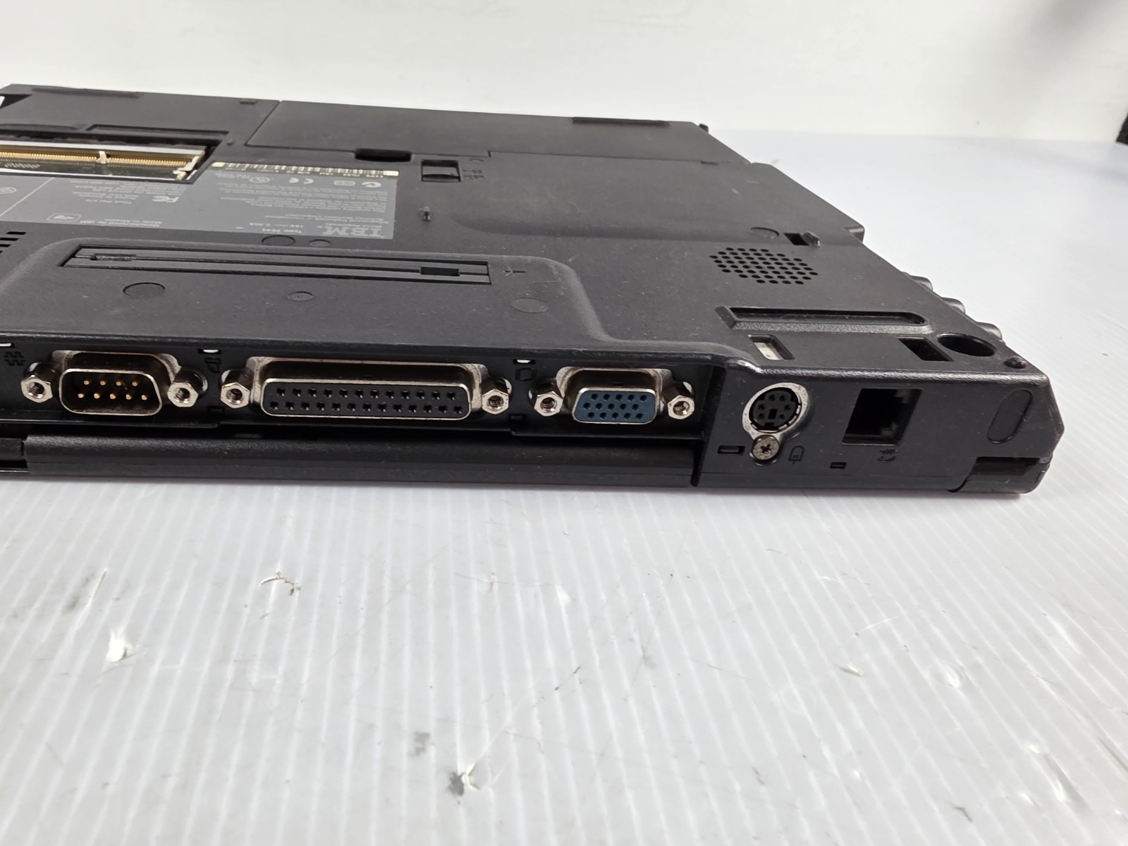 VINTAGE IBM ThinkPad 570 Type 2644 13″ Laptop Intel Pentium READ