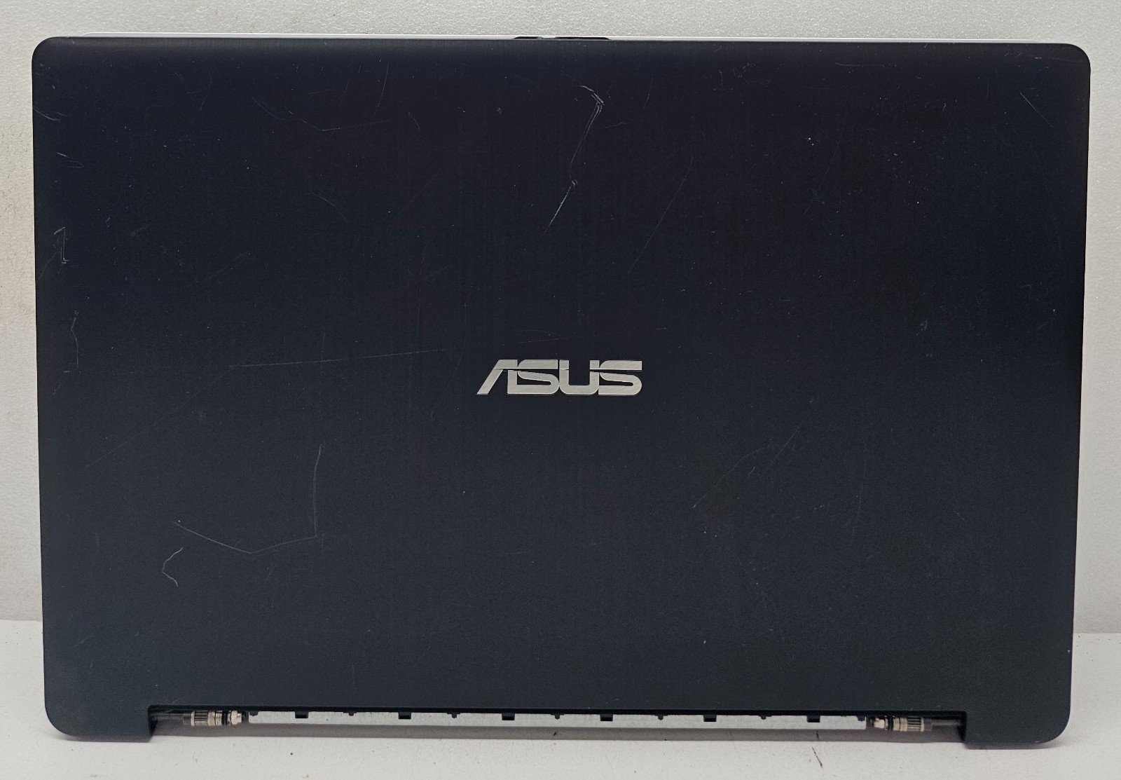 Asus R554LA-RH31T 15.6″ 2-in-1 Laptop Intel Core i3-4030U 4GB RAM No HD/OS (FL)