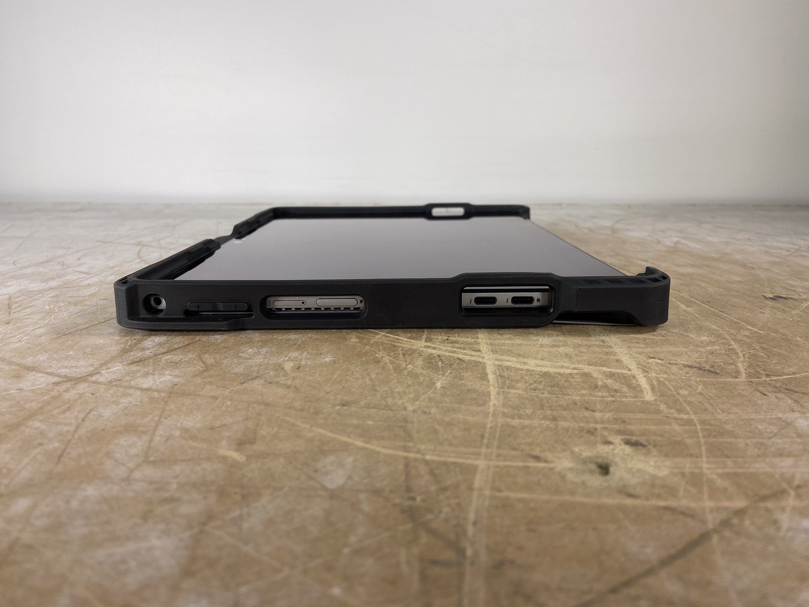 DELL LATITUDE 7210 2-IN-1 i5-10310U @ 1.70GHz, 8GB RAM, NO HDD/OS