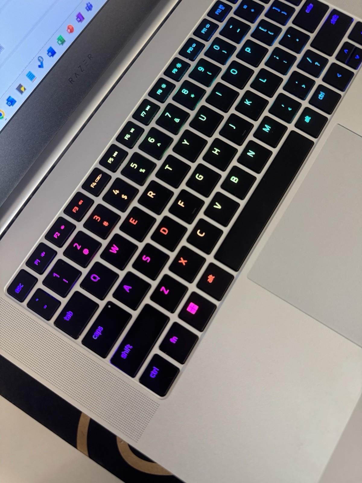Razer Blade 14″ Gaming Laptop Ryzen 9 6900HX RTX 3070 Ti 16GB 1TB SSD