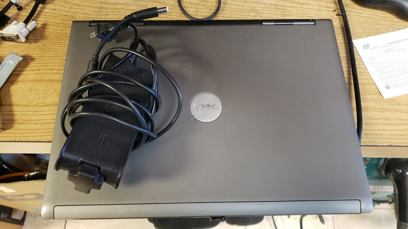 Dell Latitude D830 Intel 1.80Ghz/2.5GB/120GB HD/Nvidia/Wifi/Bluetooth/WinXPPro