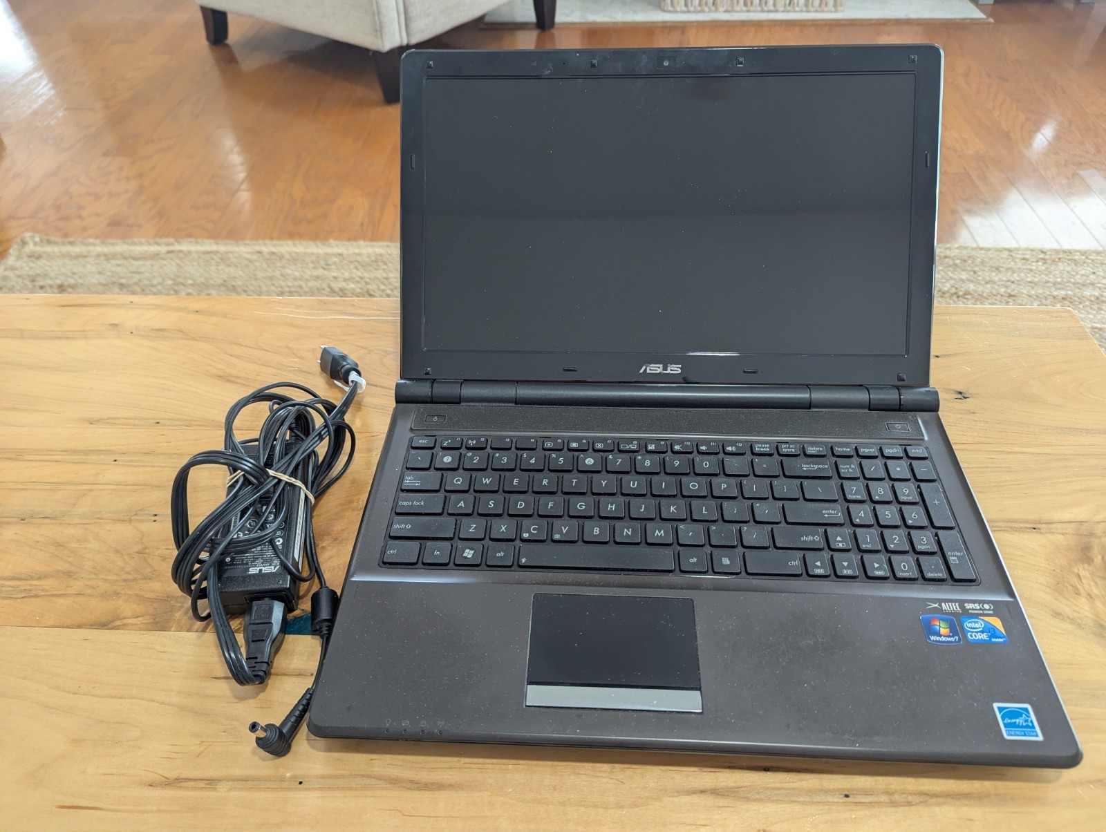 ASUS U50F RBBAG05 INTEL I3 330M 2GB NO HD posts works, FOR PARTS