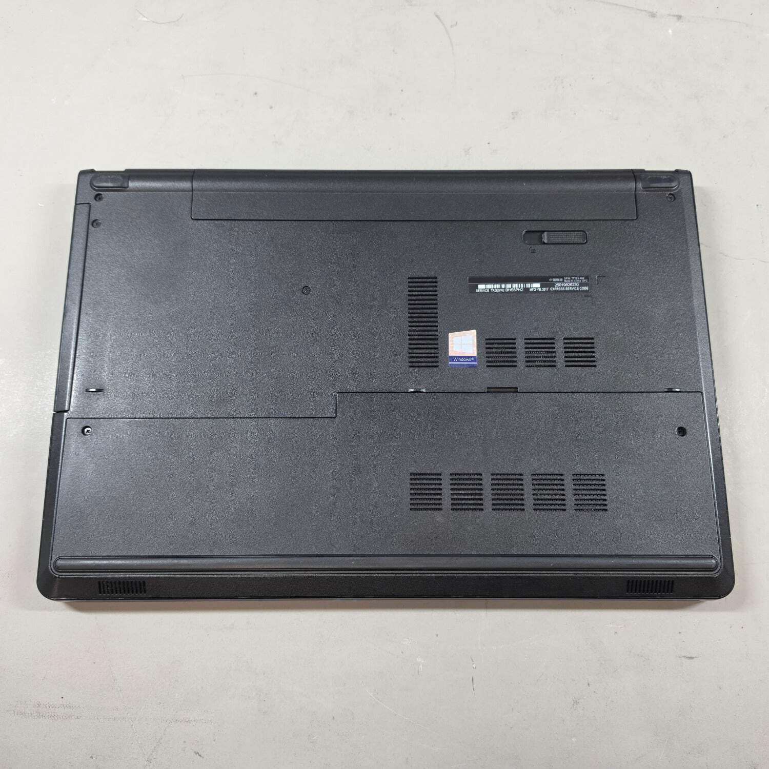 Dell Inspiron 5000 15.6″ i7-7200u 2.5GHz 8GB RAM 1TB HDD Bad Battery