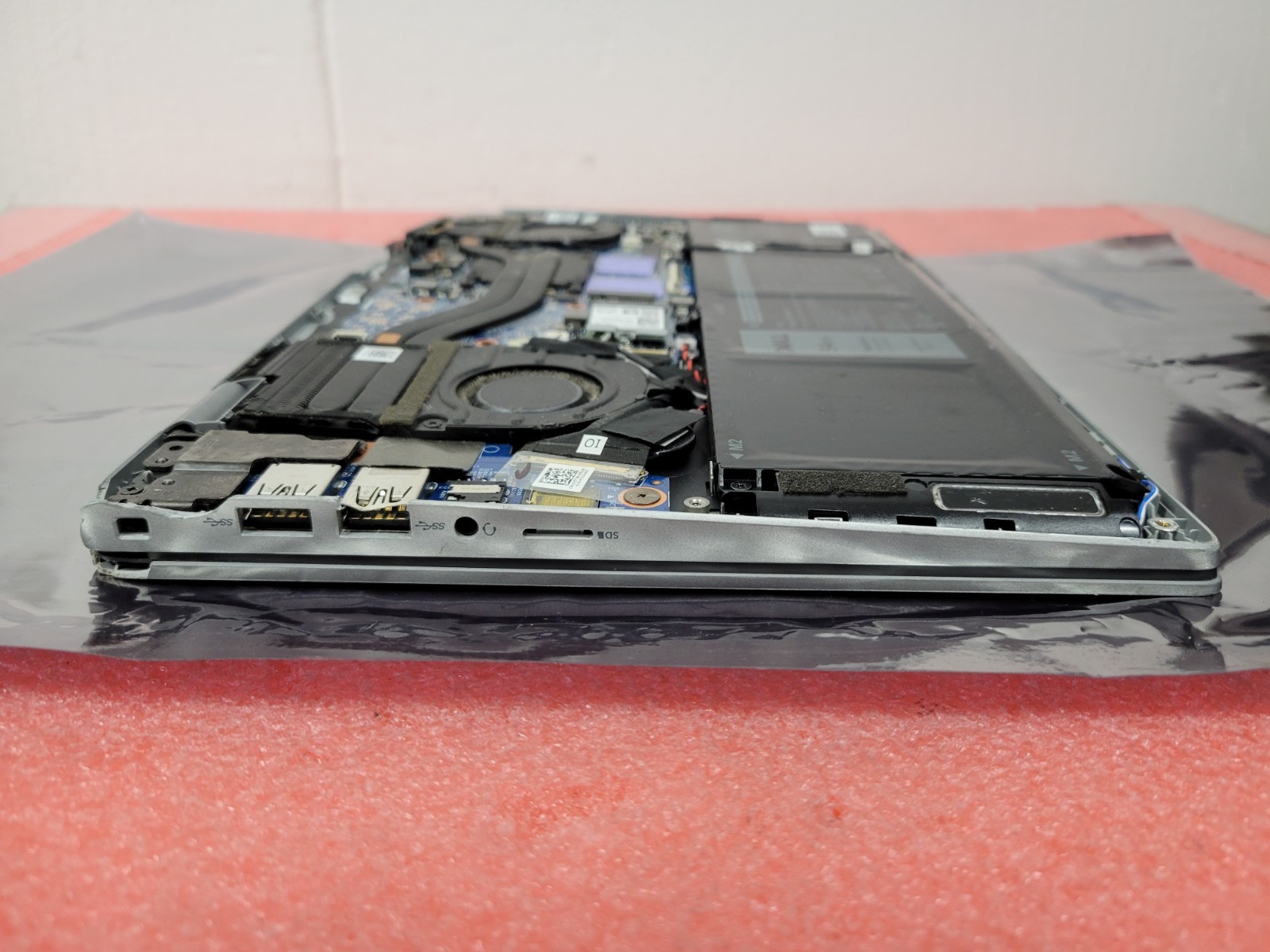 Dell Latitude 3320 i5-1135G7@2.4GHz 8GB RAM *NO COVER/SSD/OS/AS IS* | LP498