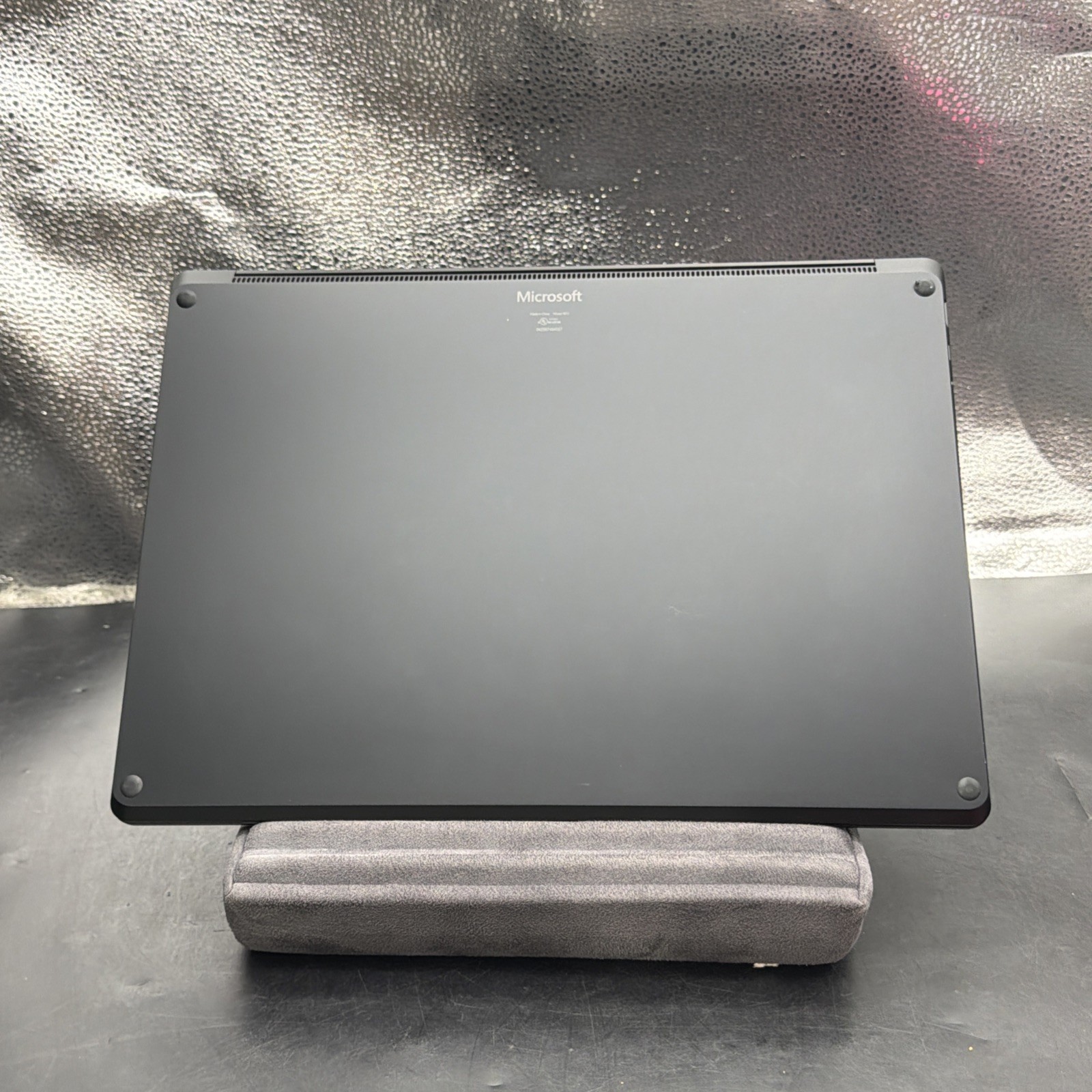 Microsoft Surface Laptop 3 1873 15″ Ryzen 5 Surface Edition 2.1GHz 8GB RAM 256 S
