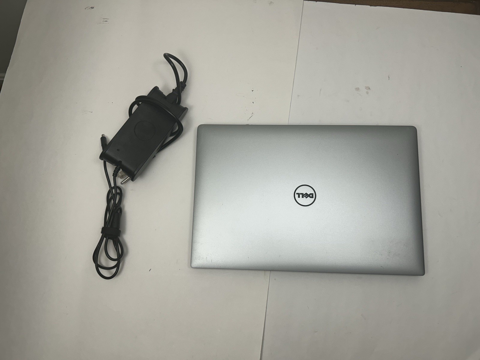 Dell Precision 5520 i5-7440HQ 2.8 gHz 16 GB RAM 256GB SSD