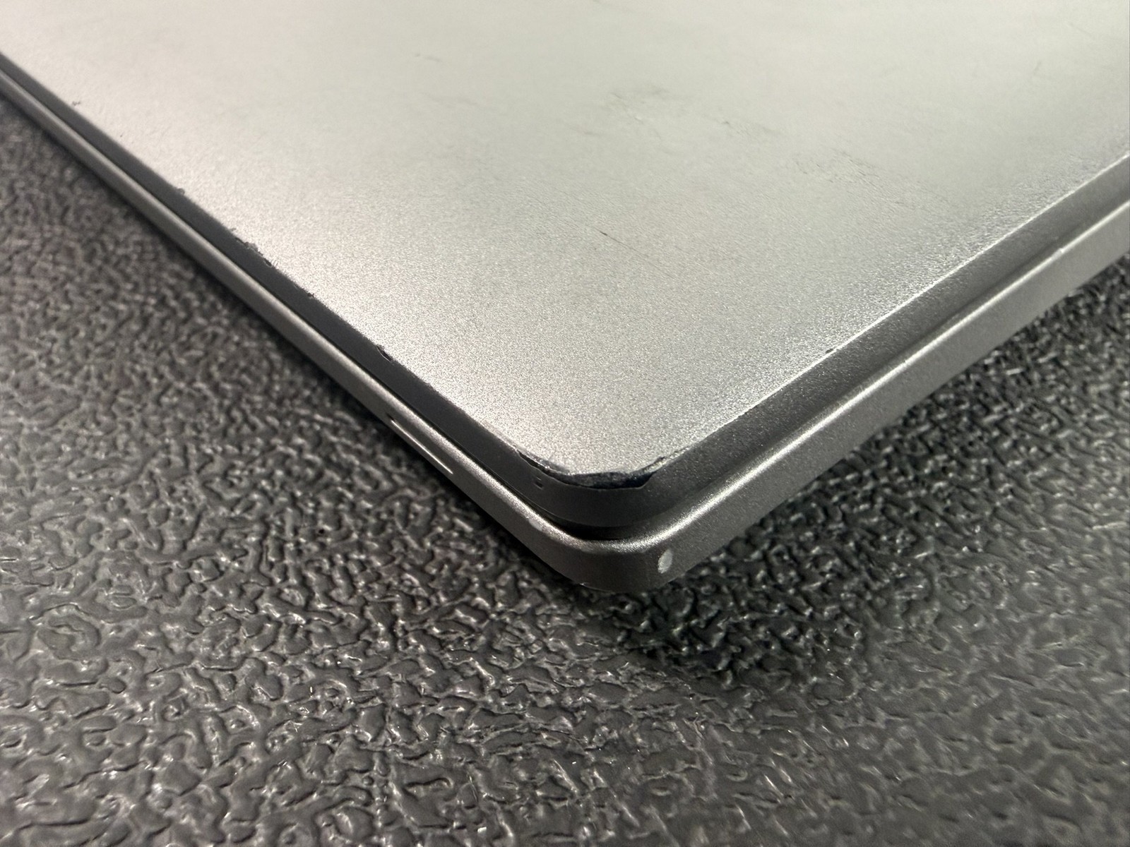 Dell Precision 3560 15.6″ i7-1185G7 3.0GHz 32GB NO SSD NVIDIA Quadro T500 – READ