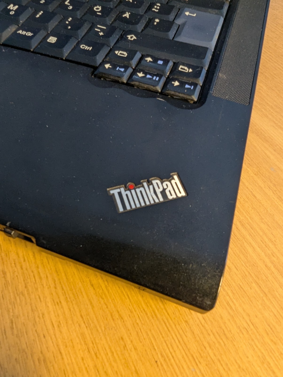 Lenovo Thinkpad T410 Laptop, Intel i5 M560 2.67GHz, 120gb SSD, 8gb RAM