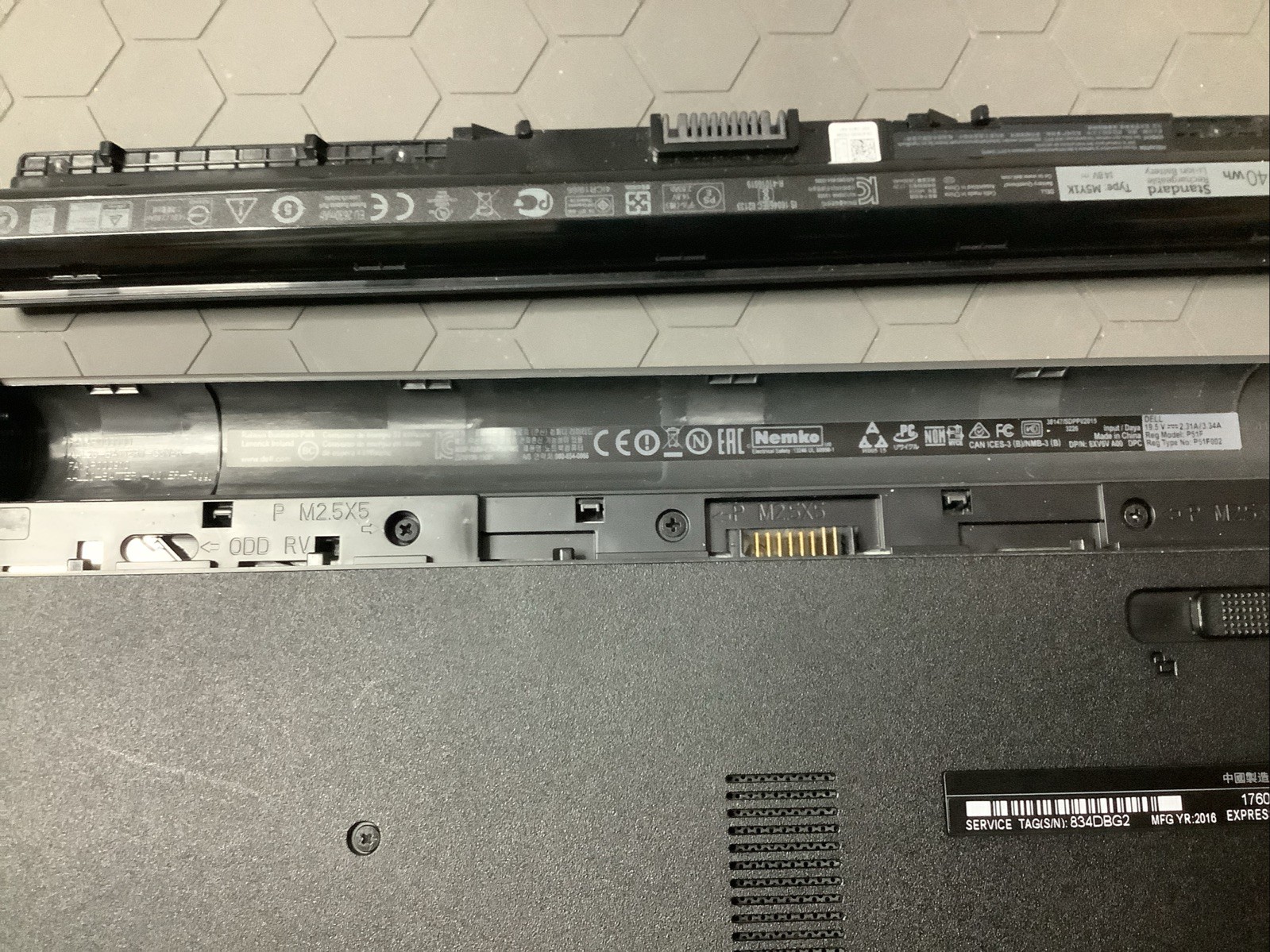 Dell Inspiron 15 5000 series- AMD E2-7110/4GB RAM/ 1000GB HDD/Linux Mint