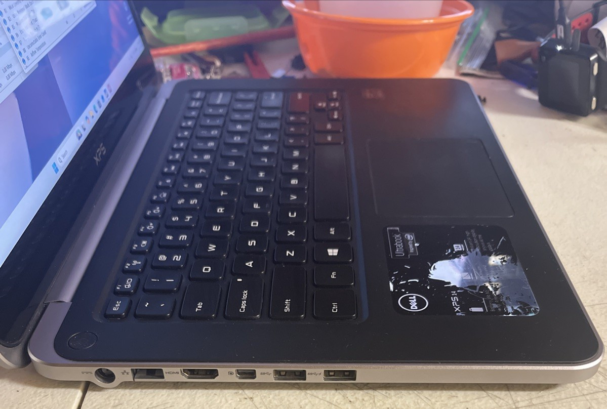 Dell XPS L421X i5-3317U 8GB 500GB HDD Intel Integrated WIN 11