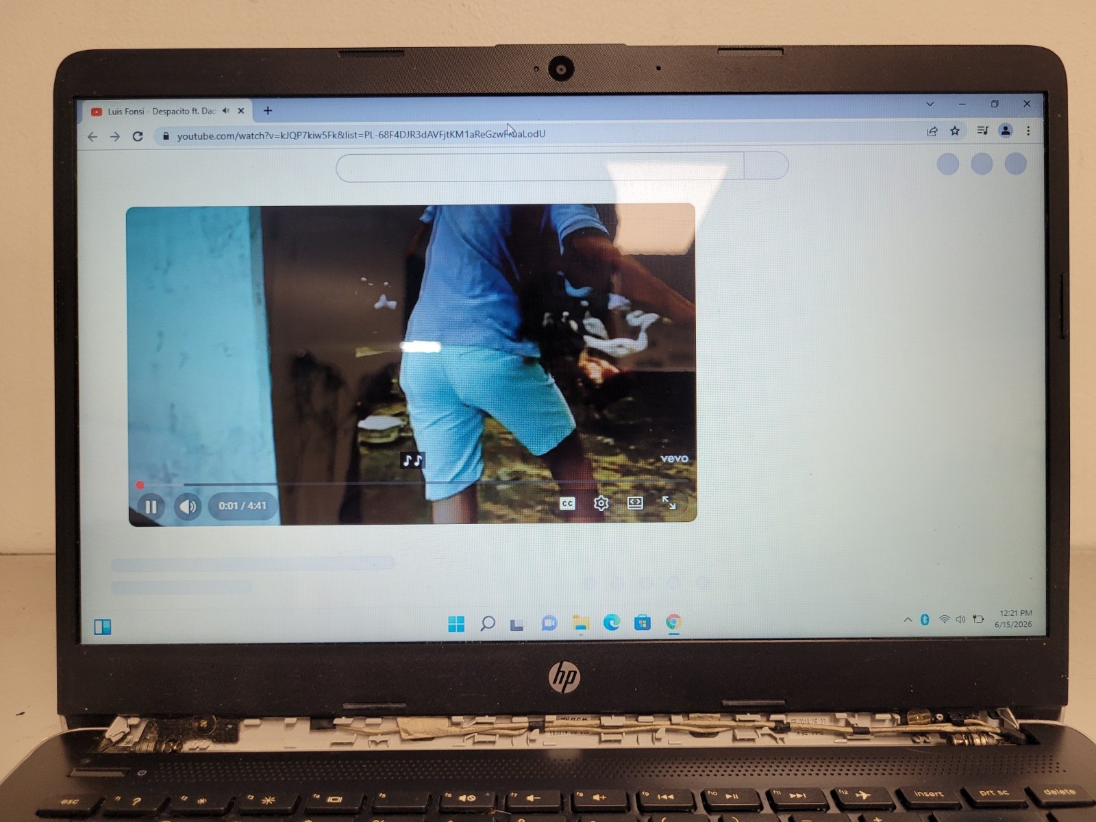 Hp laptop 14-dk0xxx 14″ amd ryzen3 3200u 2600mhz 4gb ram 128gb ssd 5CG9242JWK