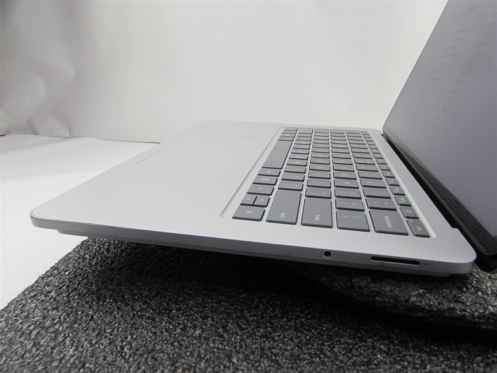Microsoft Surface Laptop Studio 1964 i7-11370H 1TB SSD 32GB RTX A2000 *No A/C*