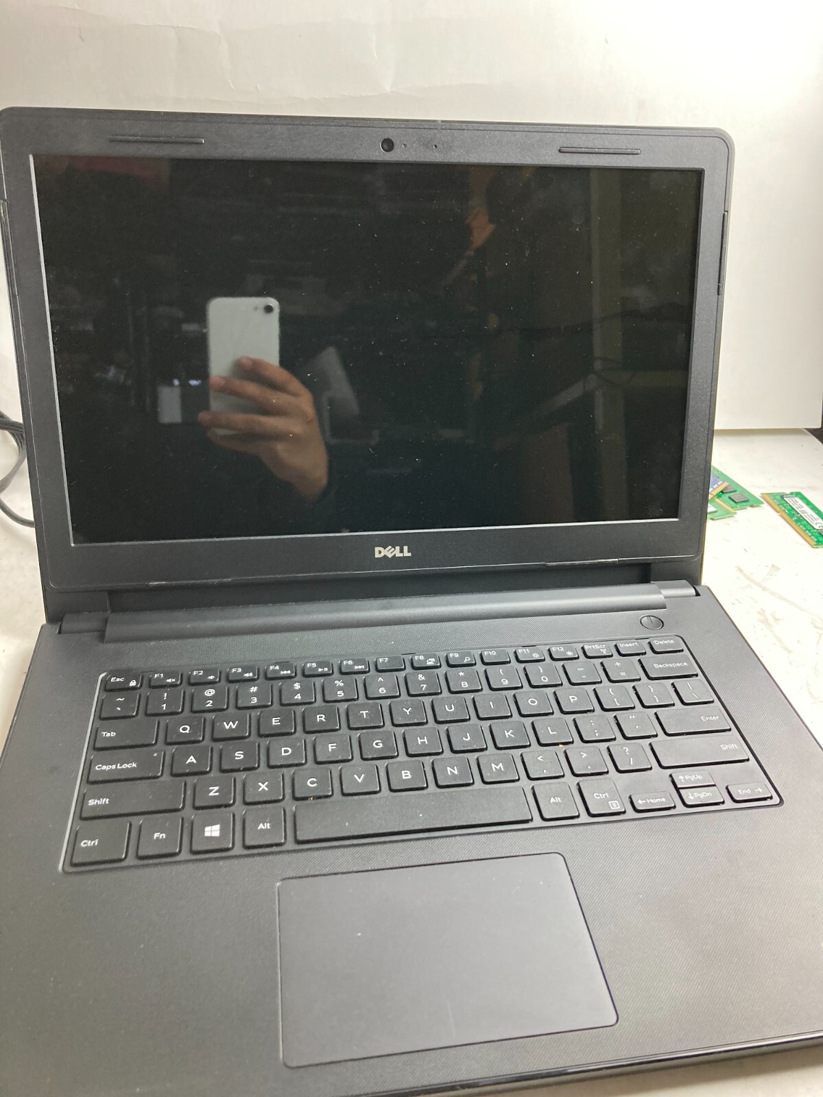 Dell Inspiron 3451 w/Celeron N2840, 2GB RAM, 500GB HDD, 14″ Laptop for Parts