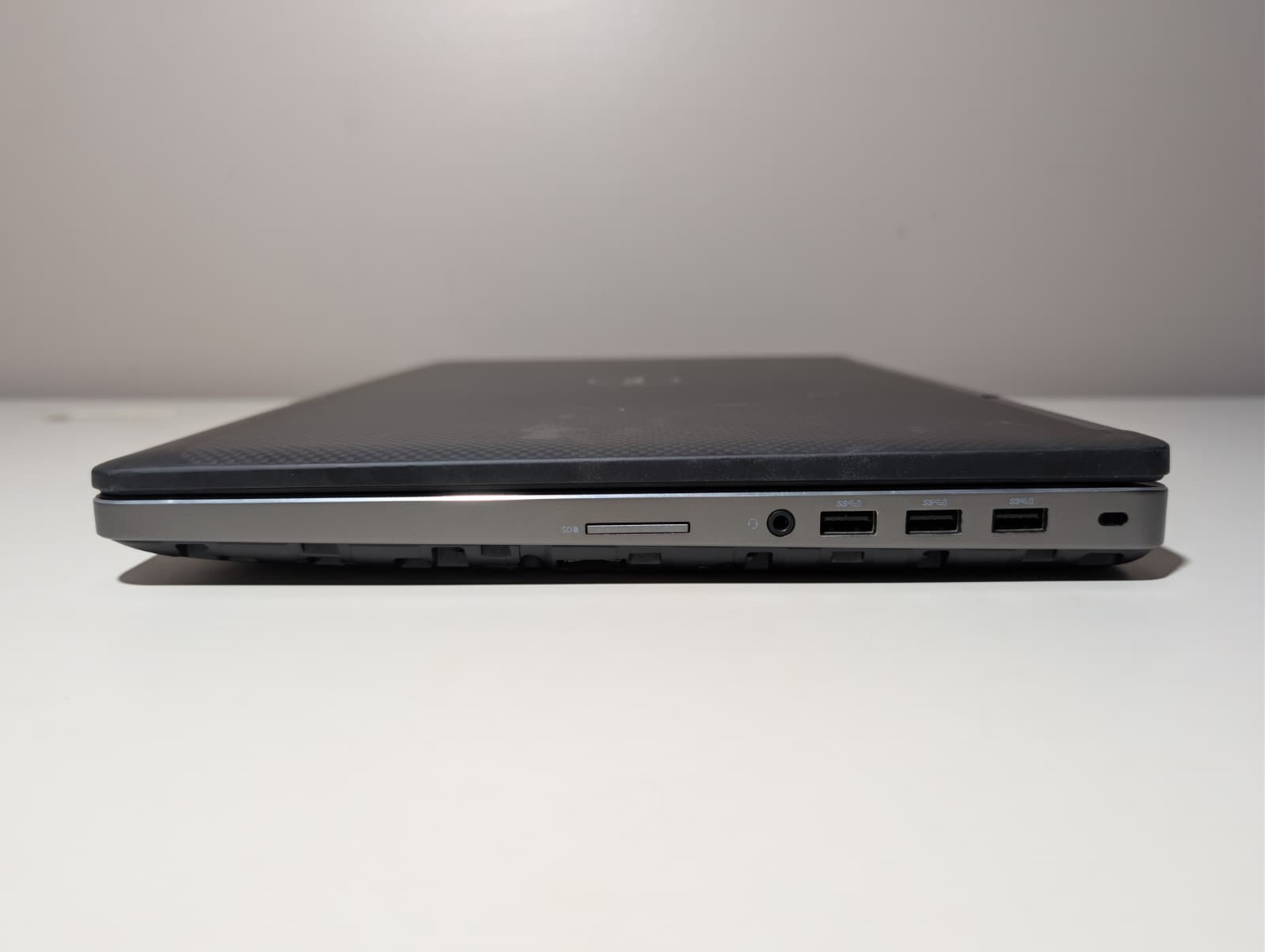 Read! Dell Precision 7520 TouchScreen | i7 7th Gen NO RAM NO SSD | AS-IS