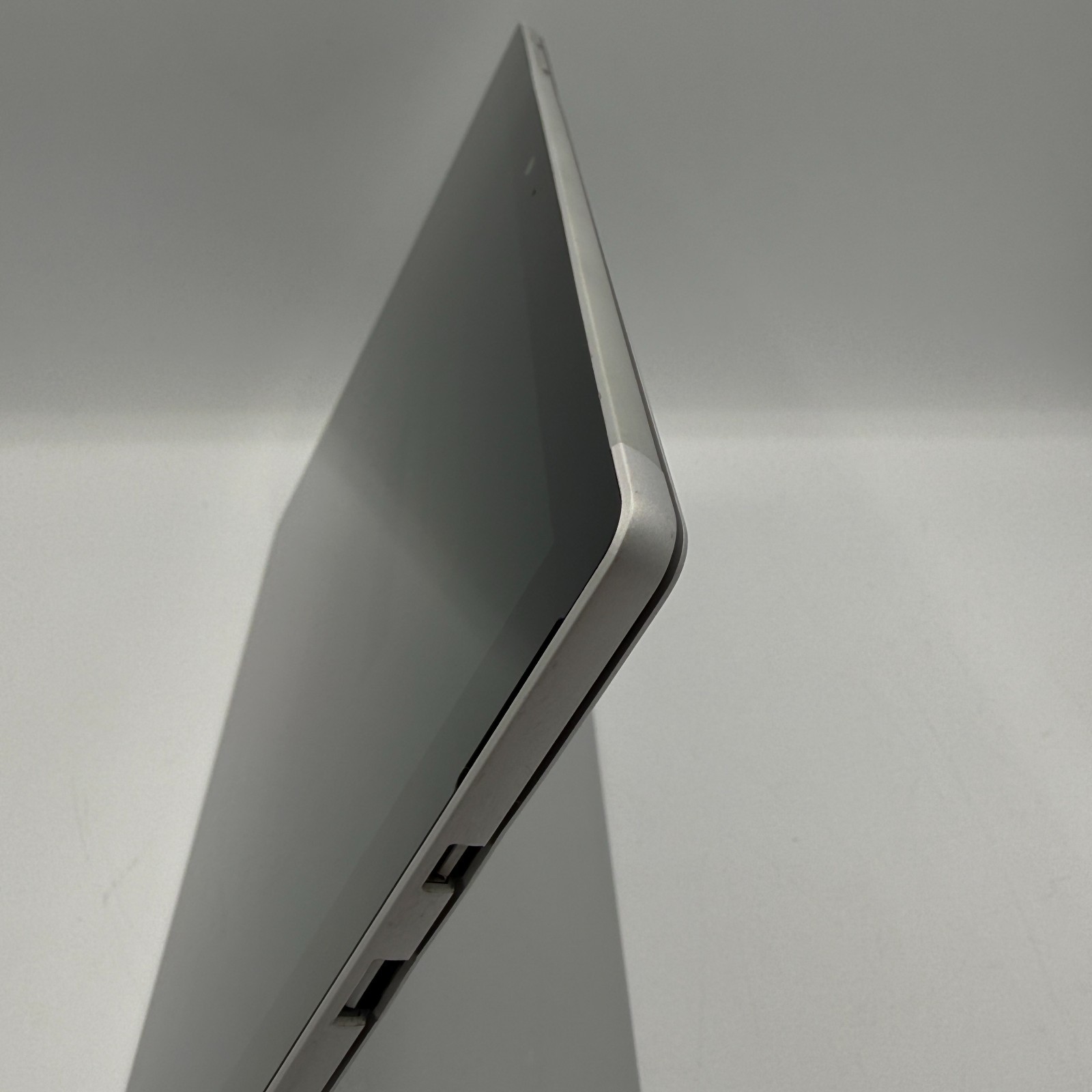 Microsoft Surface Pro 6 1796 i5-8350U 8GB RAM 256GB SSD 12.3″ Win11 Pro Tablet