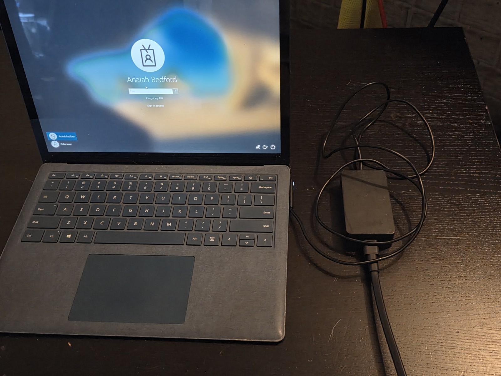Microsoft Surface Laptop 3 1867 13.5″ i5-1035G7 1.5GHz 8GB RAM 128GB W/Charger