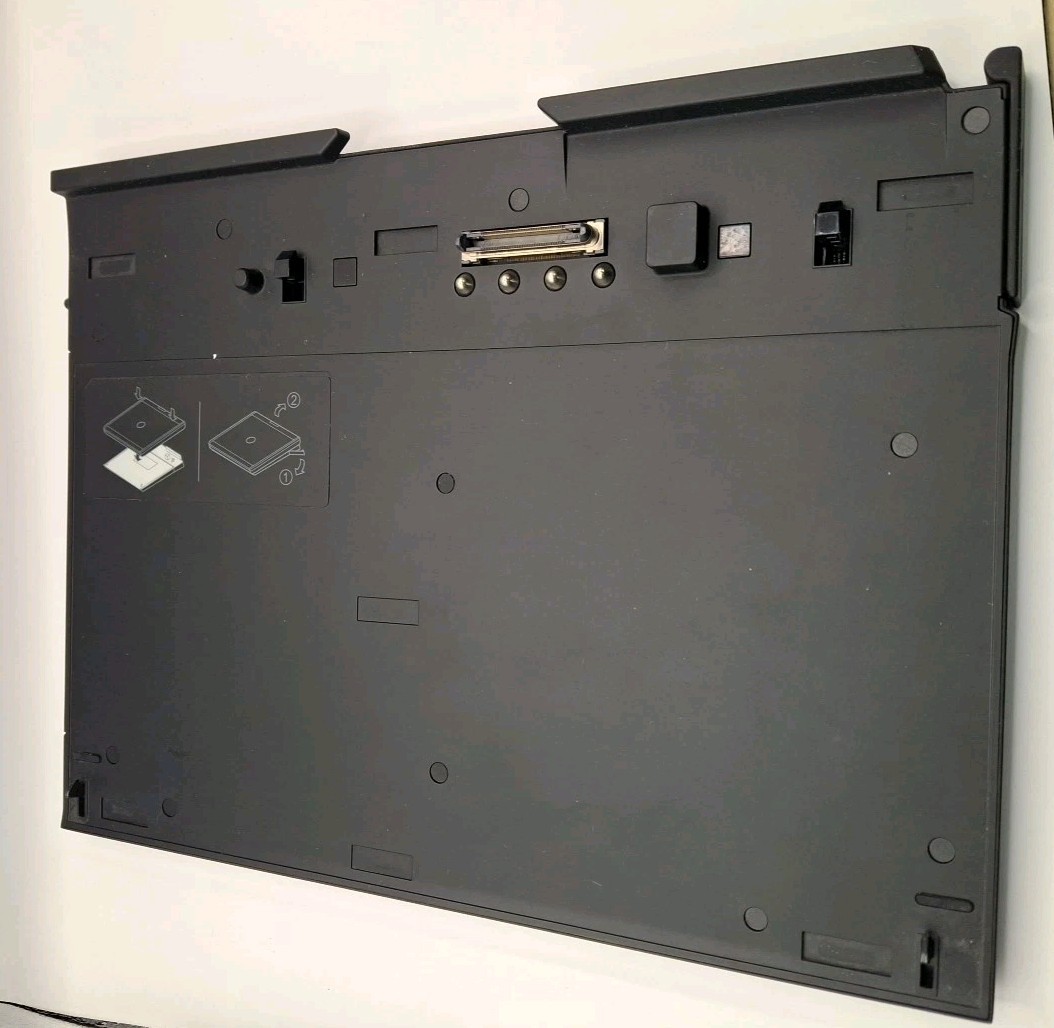 Dell Latitude XT Laptop Core 2 Duo 1.30GHz/3GB RAM/93GB HD/DVD/Windows Vista